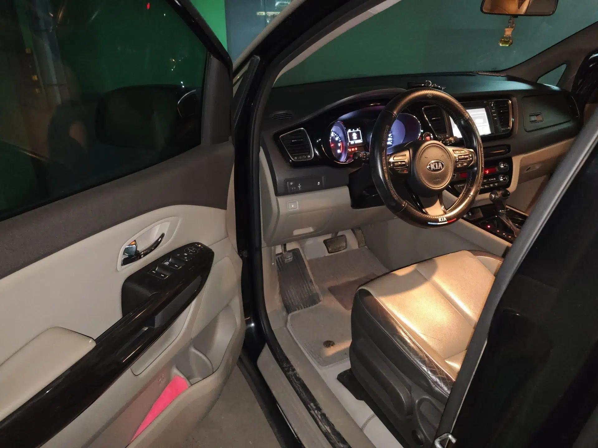 Kia Carnival 2015 3.3 GDI Luxury Edition China IV Standard — миниатюра 17