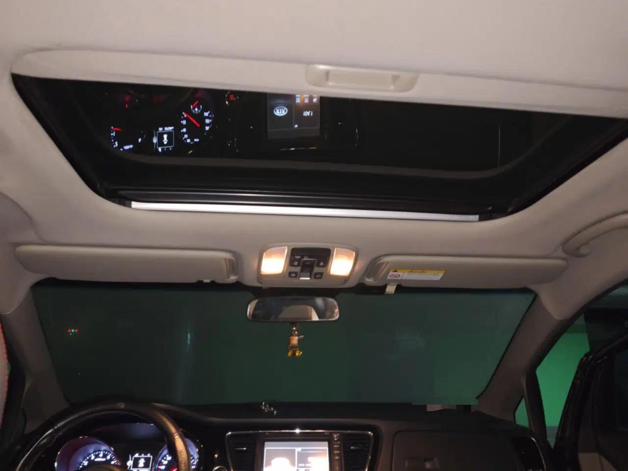 Kia Carnival 2015 3.3 GDI Luxury Edition China IV Standard — миниатюра 19