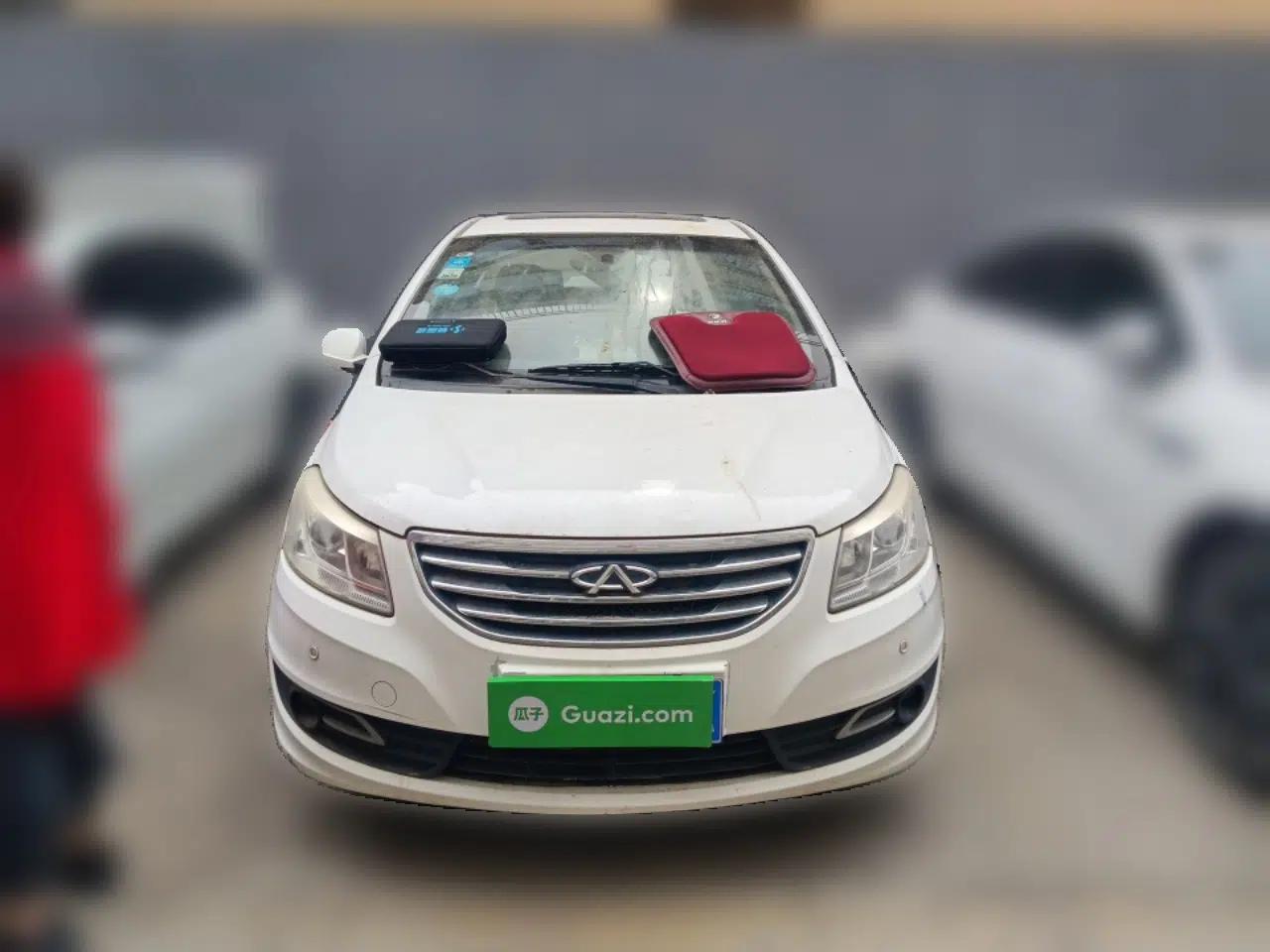 Chery E3 2013 1.5L Manual Luxury Model — миниатюра 2
