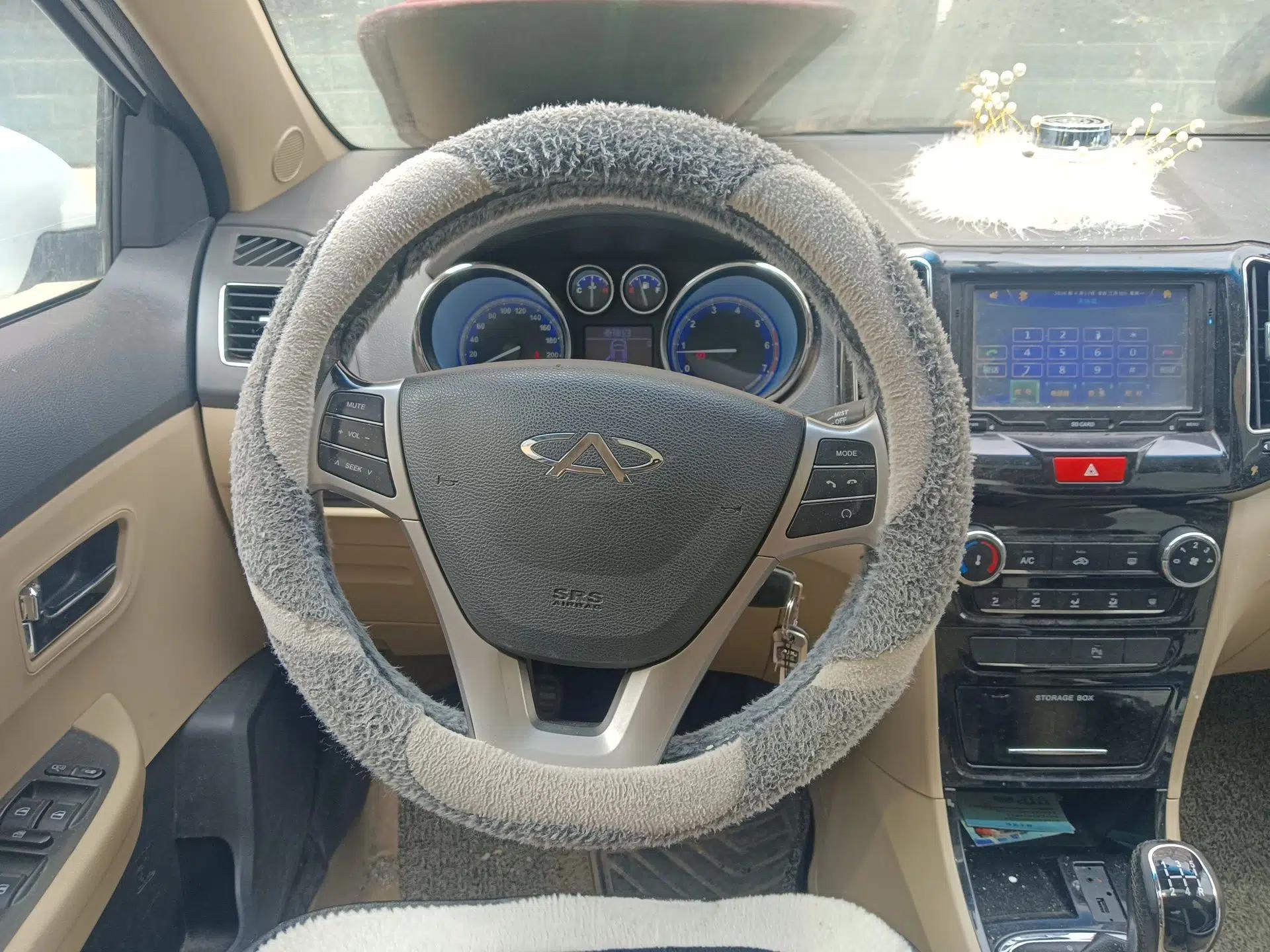 Chery E3 2013 1.5L Manual Luxury Model — миниатюра 11