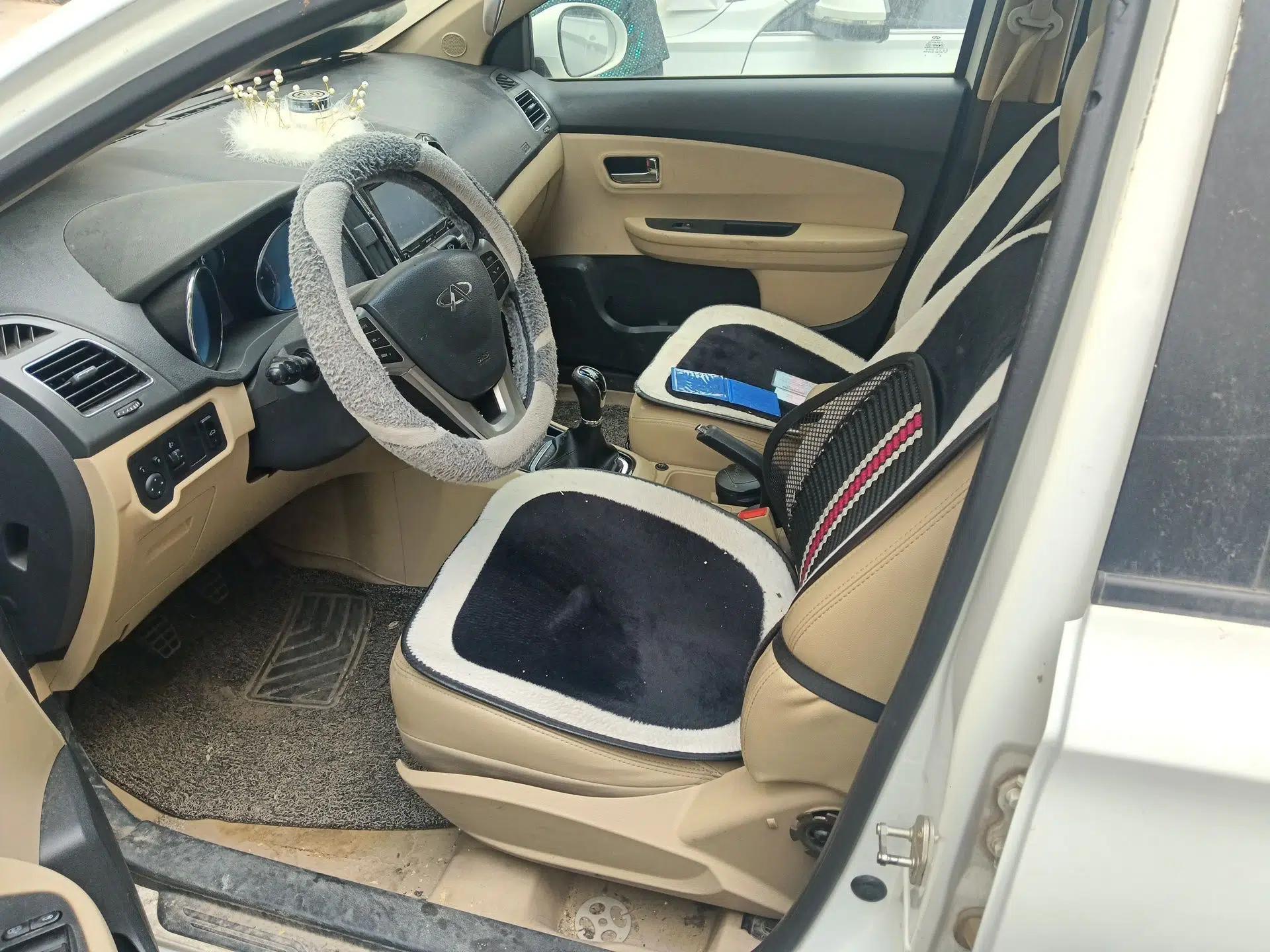 Chery E3 2013 1.5L Manual Luxury Model — миниатюра 16