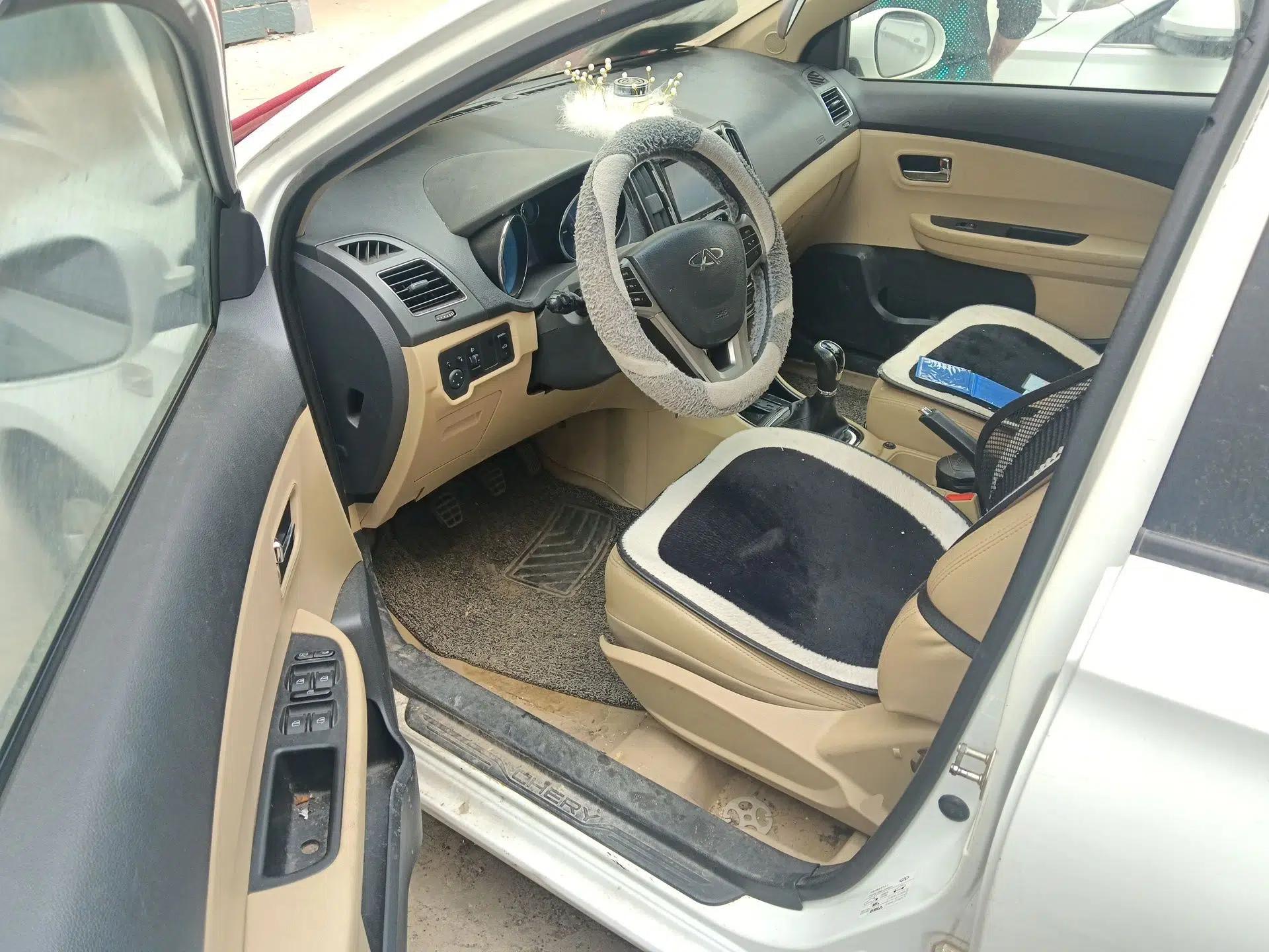 Chery E3 2013 1.5L Manual Luxury Model — миниатюра 17