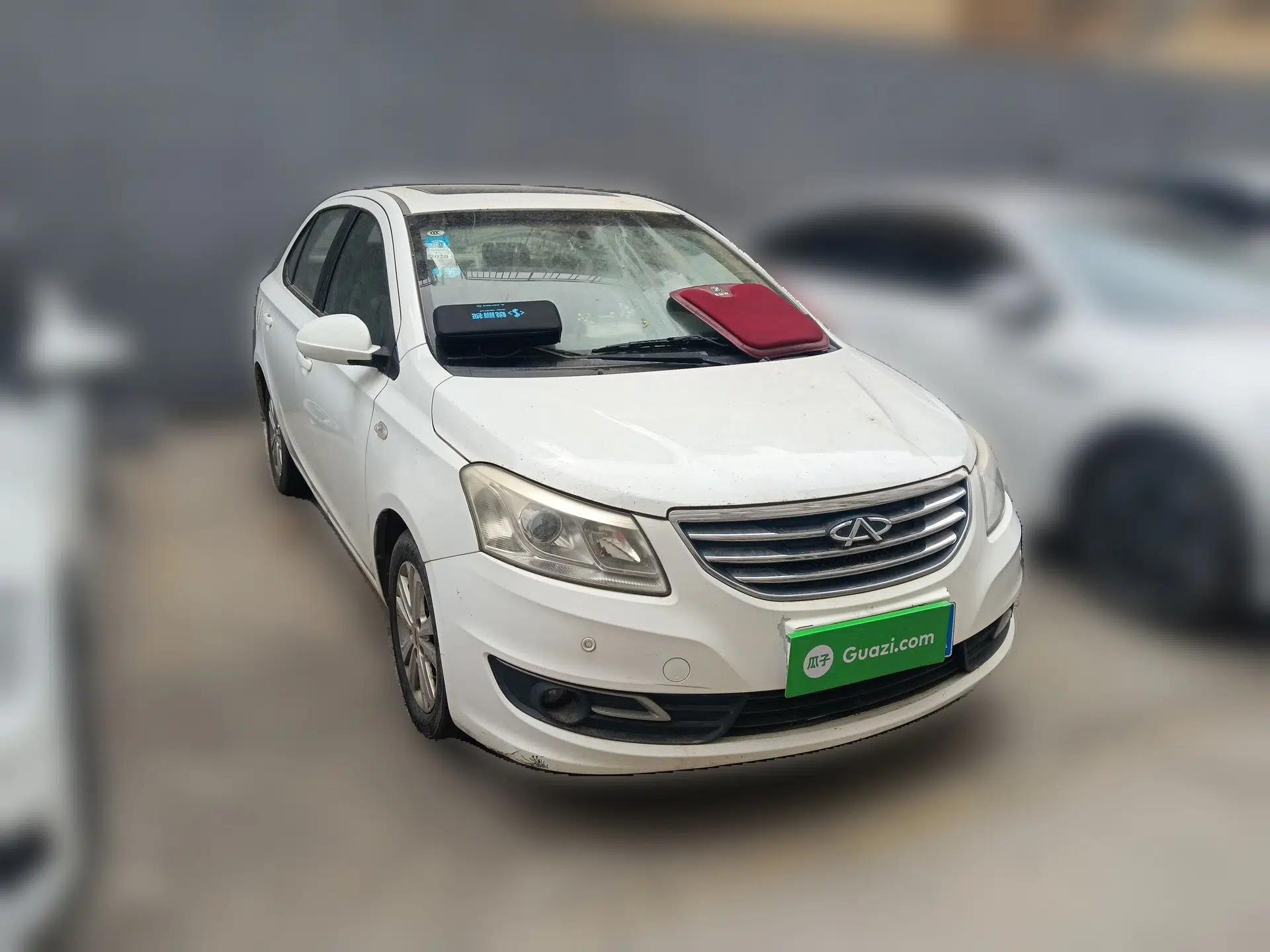Chery E3 2013 1.5L Manual Luxury Model — миниатюра 3