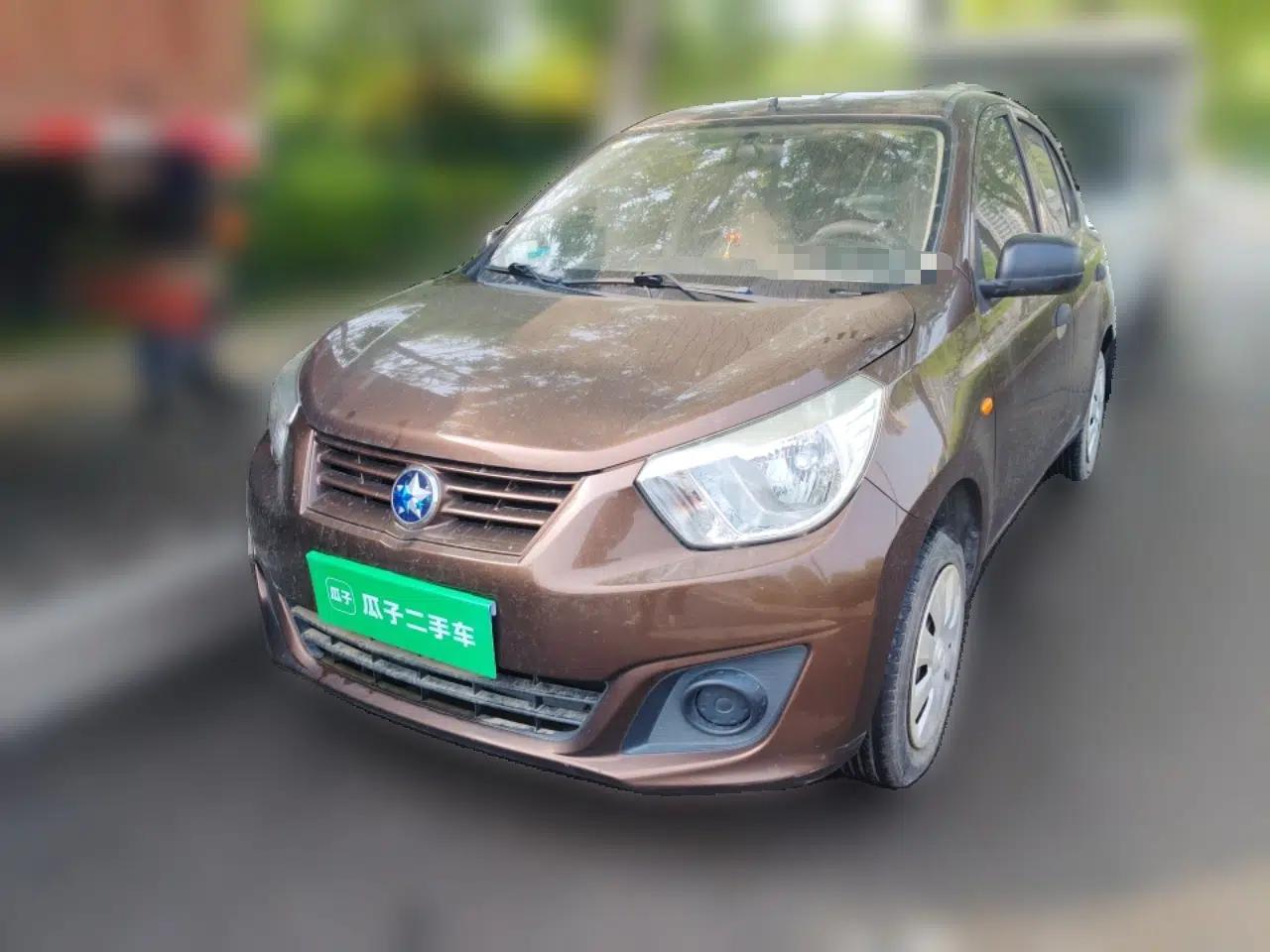 Venucia R30 2014 1.2L Manual Enjoyment Edition — миниатюра 1