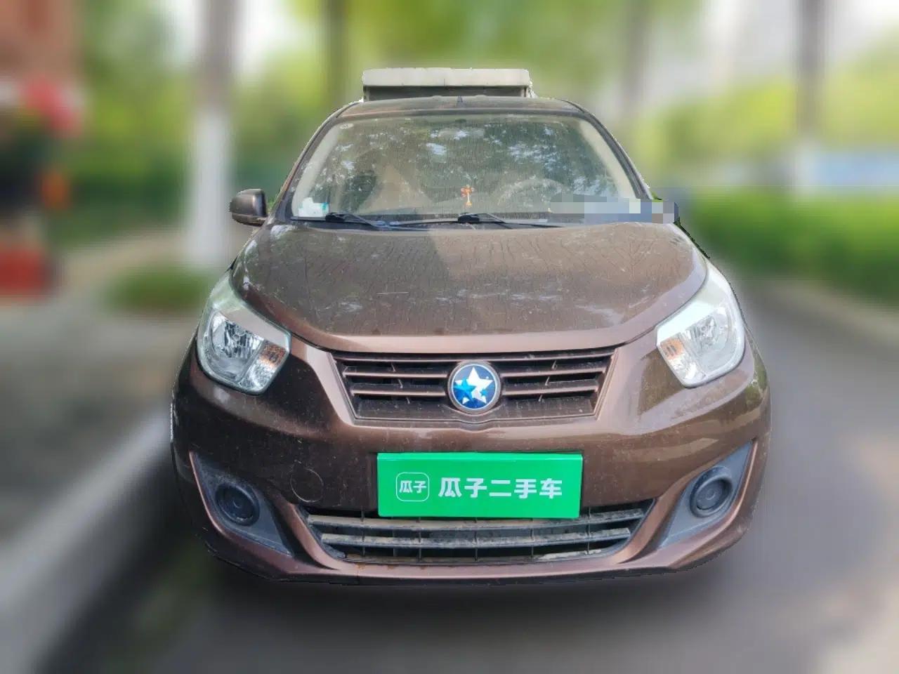 Venucia R30 2014 1.2L Manual Enjoyment Edition — миниатюра 2