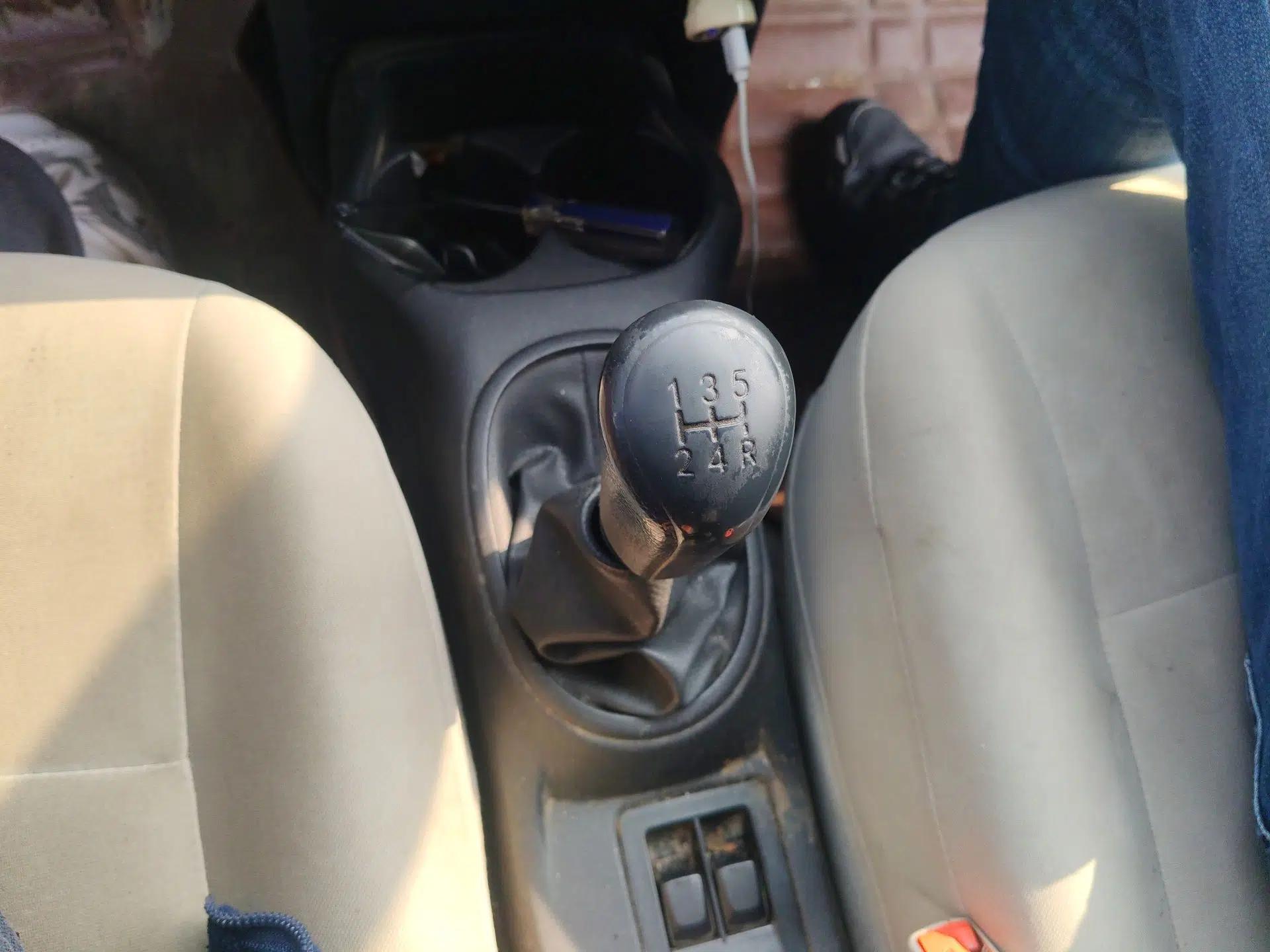 Venucia R30 2014 1.2L Manual Enjoyment Edition — миниатюра 15