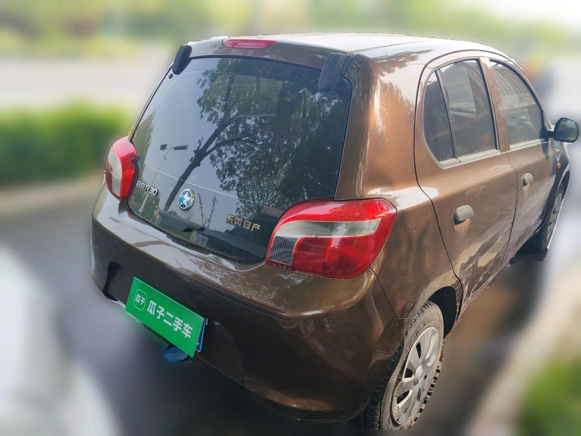 Venucia R30 2014 1.2L Manual Enjoyment Edition — миниатюра 5