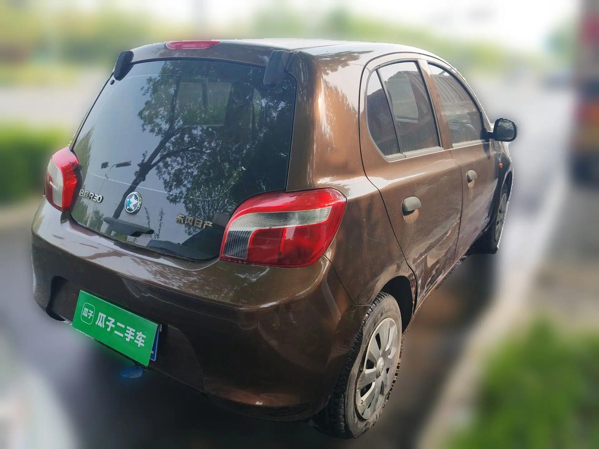 Venucia R30 2014 1.2L Manual Enjoyment Edition — миниатюра 6