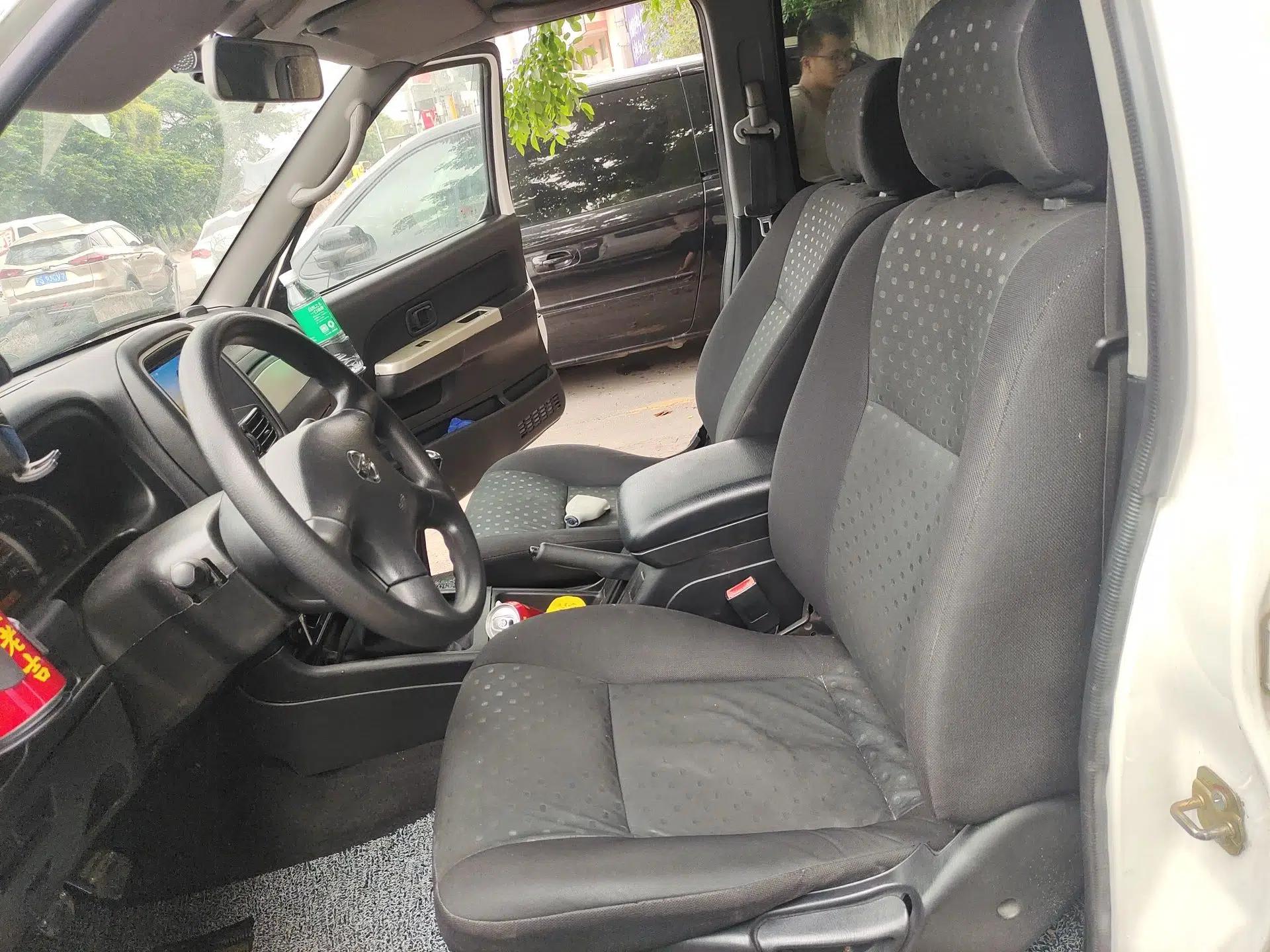 Nissan Paladin 2008 2.4L 4x4 Standard Edition — миниатюра 16