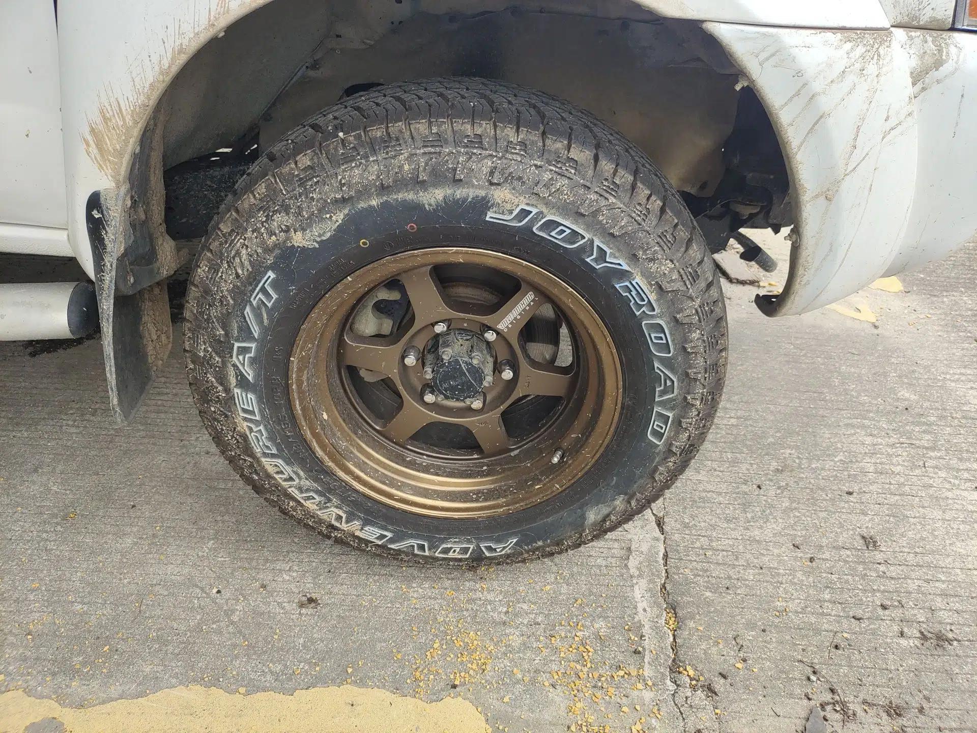 Nissan Paladin 2008 2.4L 4x4 Standard Edition — миниатюра 8