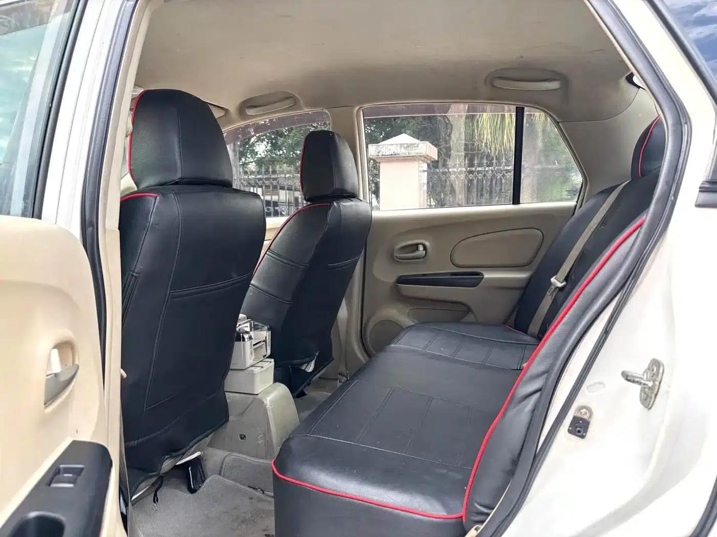Venucia D50 2013 1.6L Automatic Fashion Edition — миниатюра 5