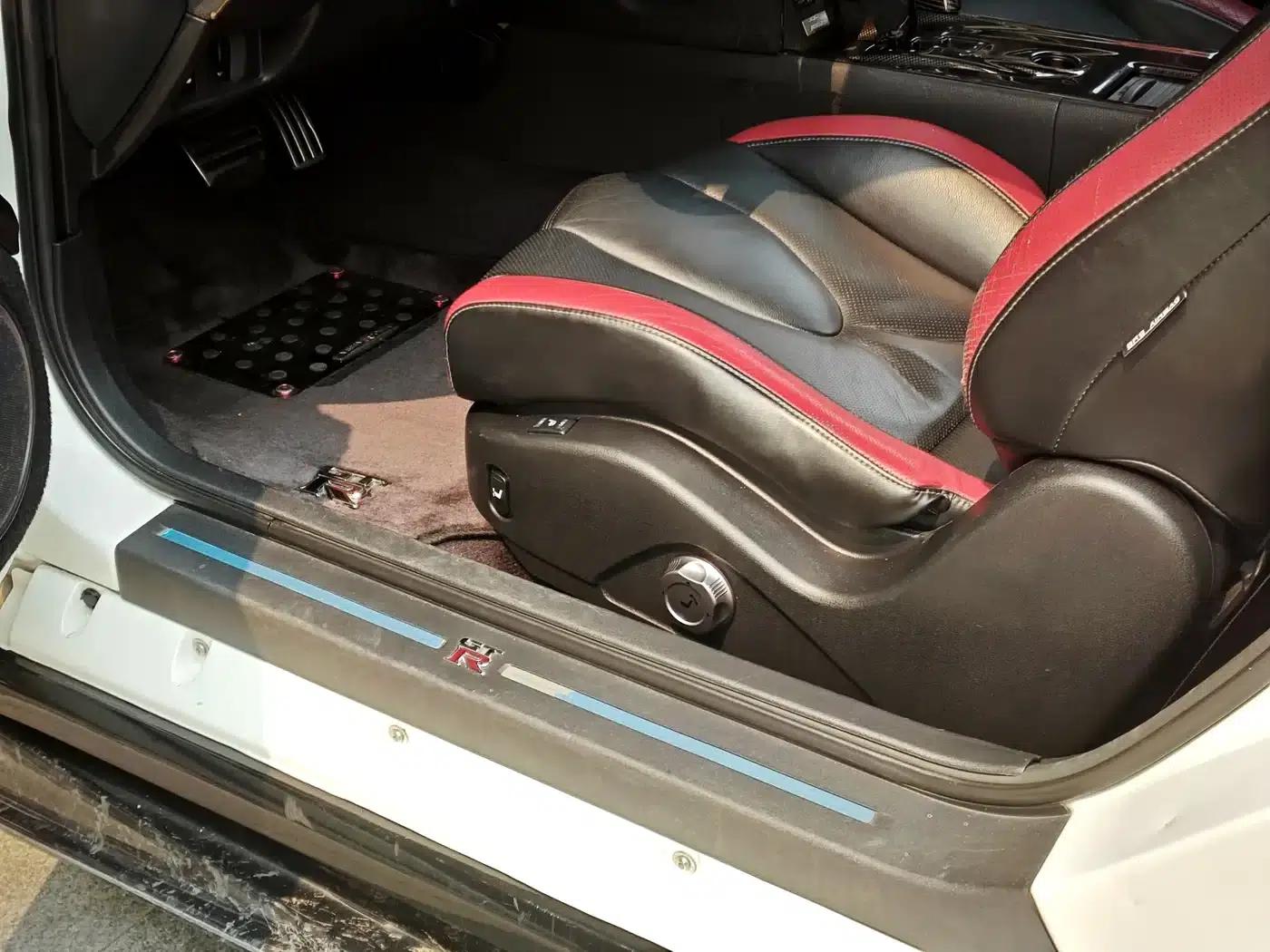 2013 Nissan GT-R 3.8T Premium Edition — миниатюра 12
