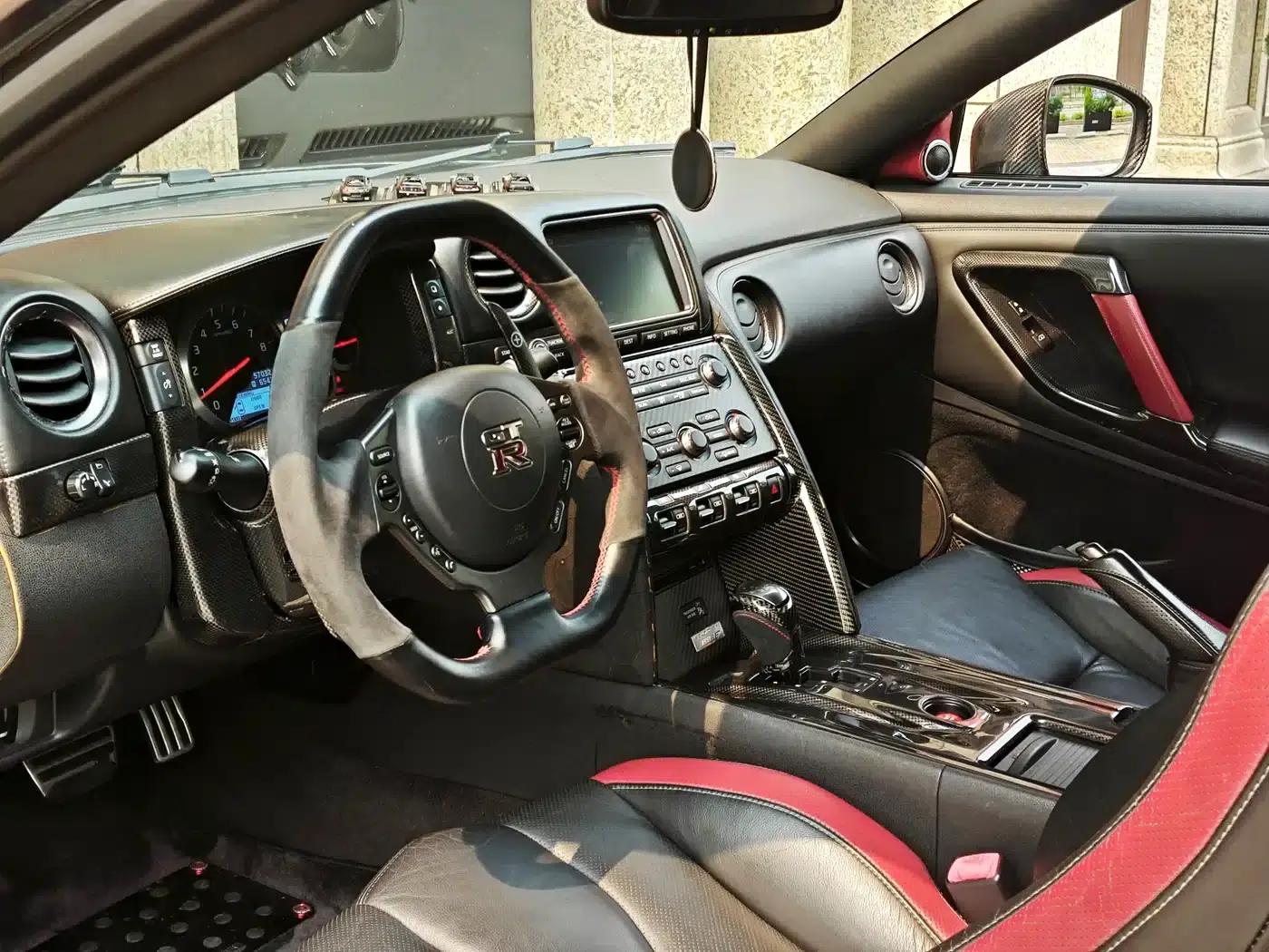 2013 Nissan GT-R 3.8T Premium Edition — миниатюра 14