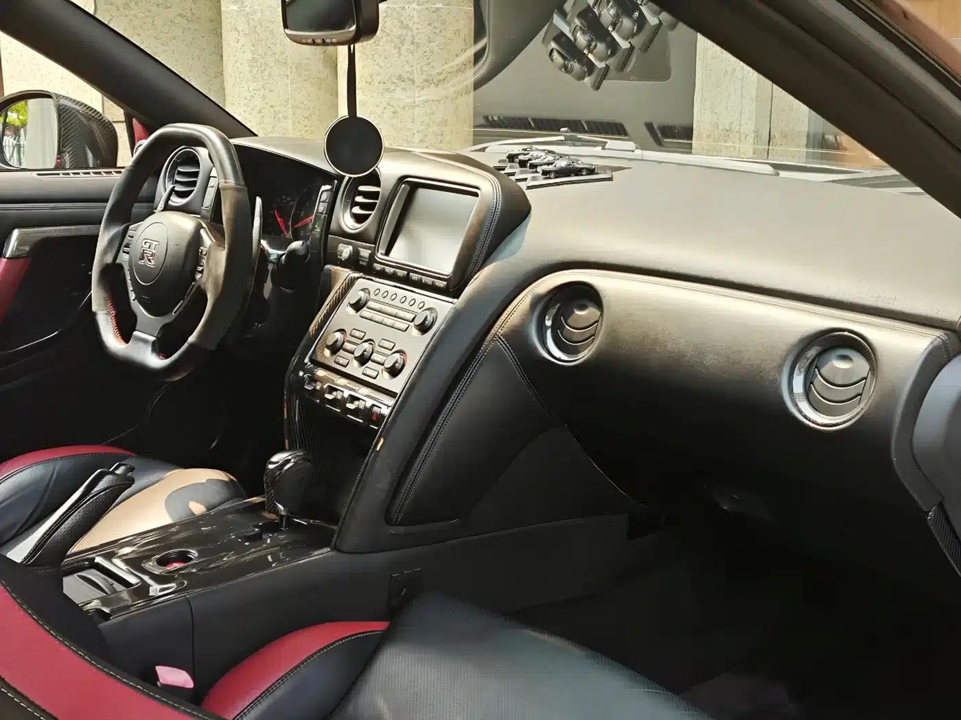 2013 Nissan GT-R 3.8T Premium Edition — миниатюра 19