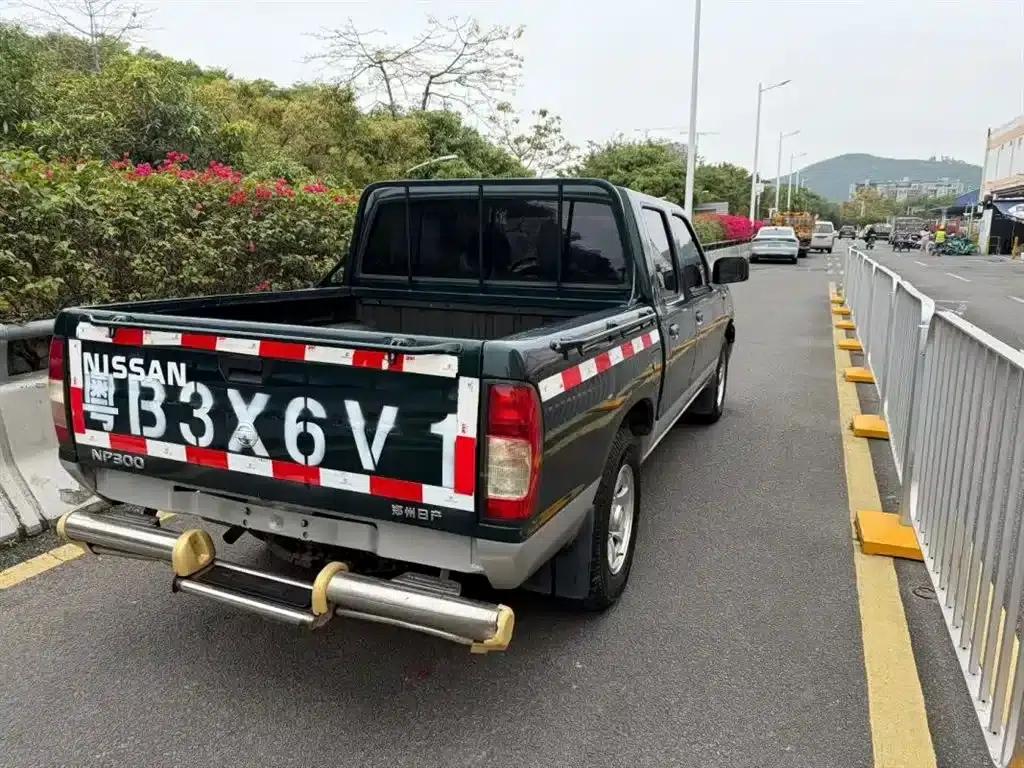 Nissan D22 2013 2.4L Gasoline 2WD Premium Model — миниатюра 3