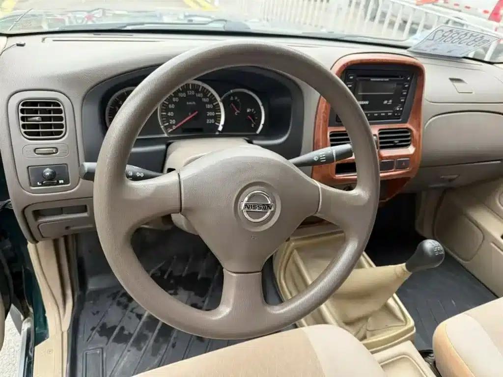 Nissan D22 2013 2.4L Gasoline 2WD Premium Model — миниатюра 5