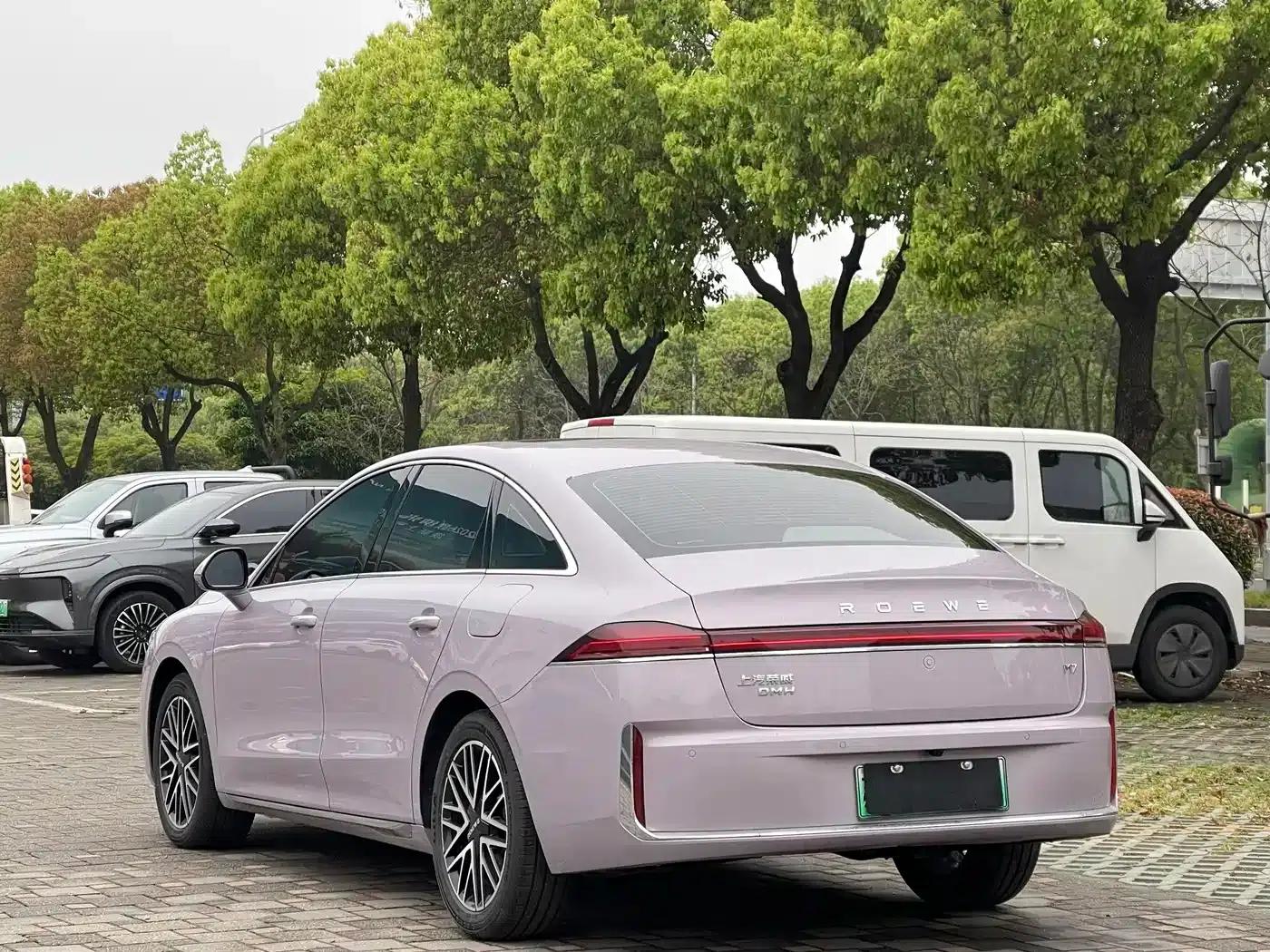 Roewe M7 DMH 2025 160km Enjoy Edition — миниатюра 4