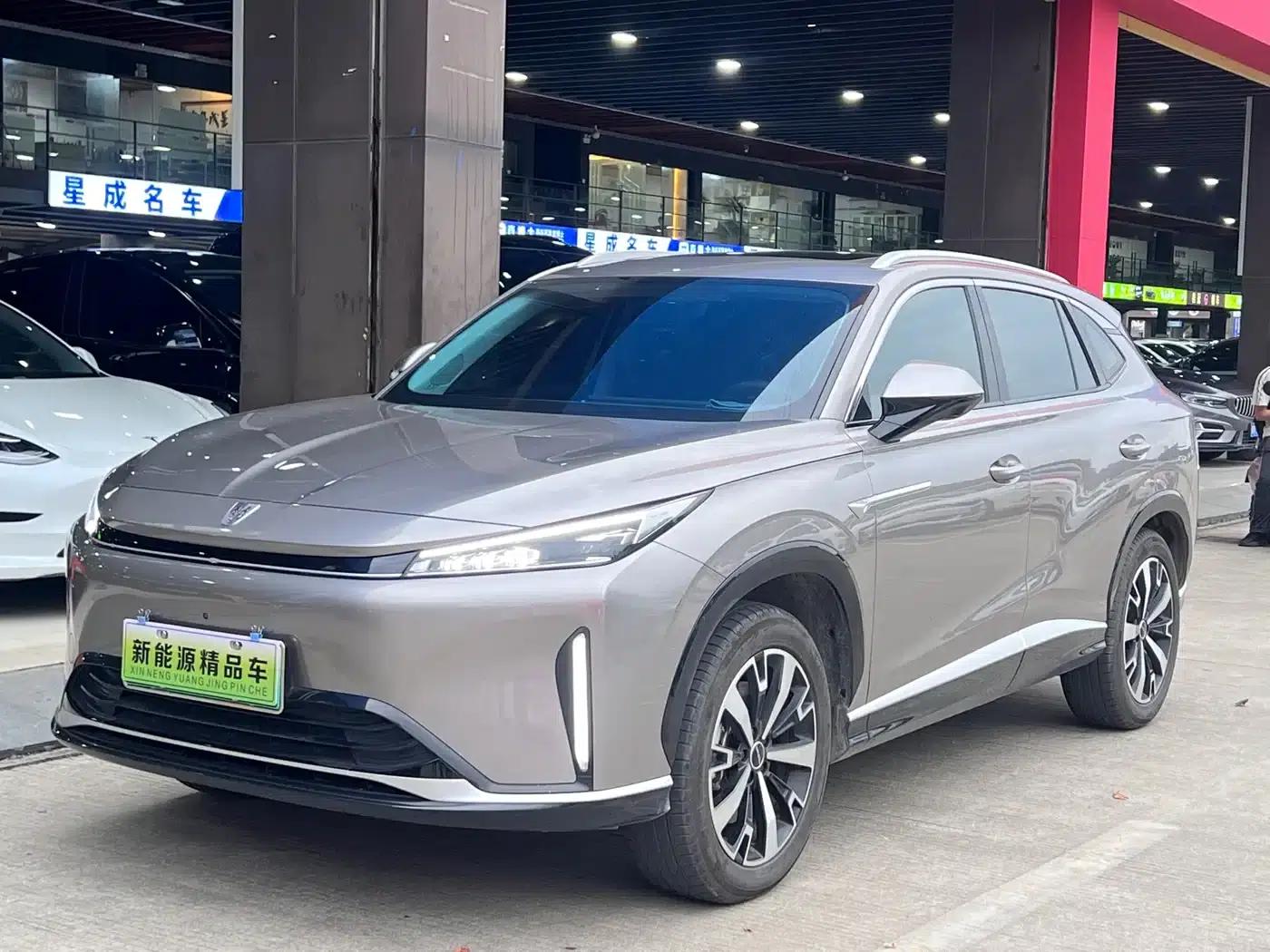 Roewe D5X DMH 2024 135 Flagship Edition — миниатюра 1