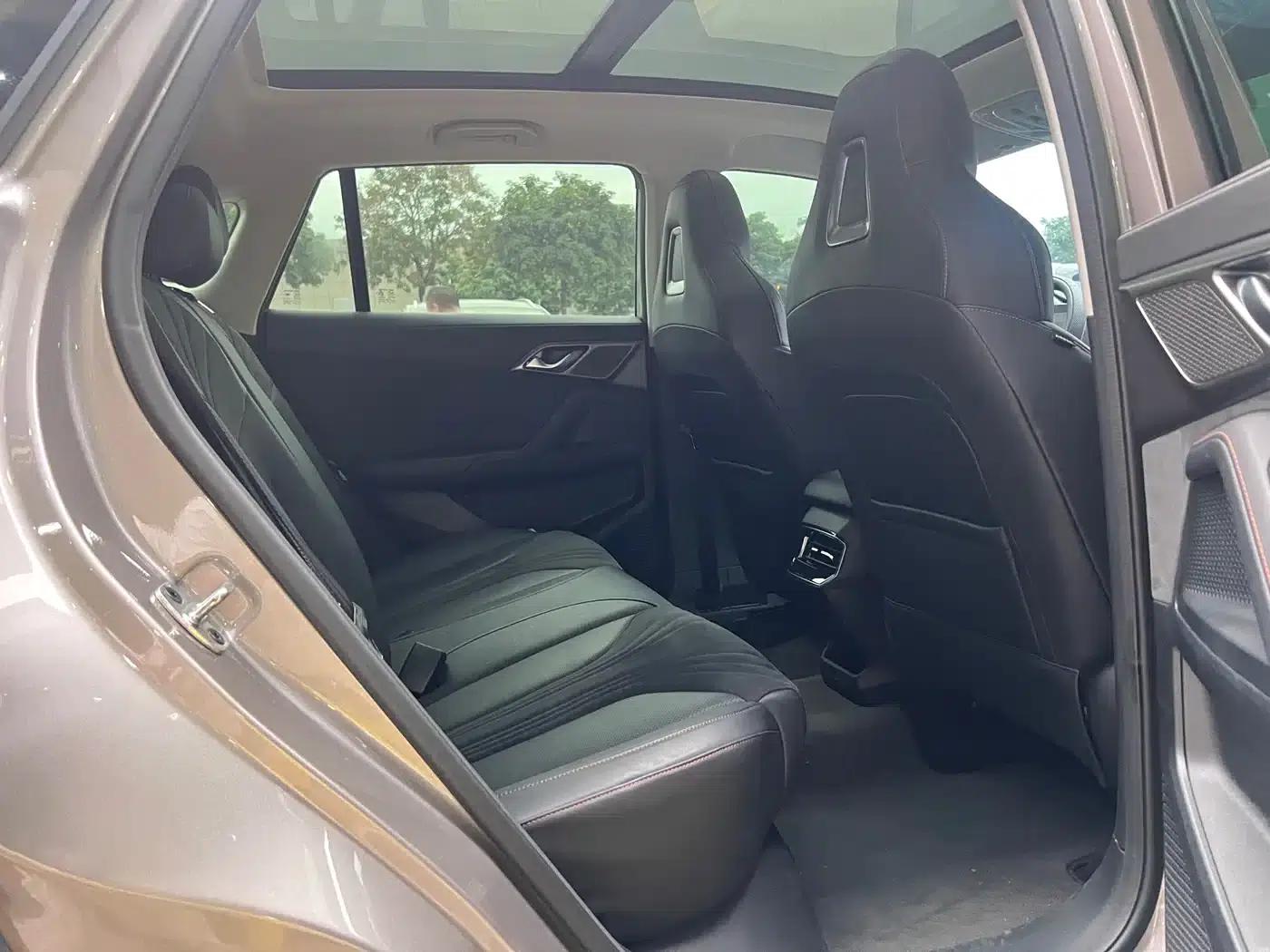 Roewe D5X DMH 2024 135 Flagship Edition — миниатюра 11