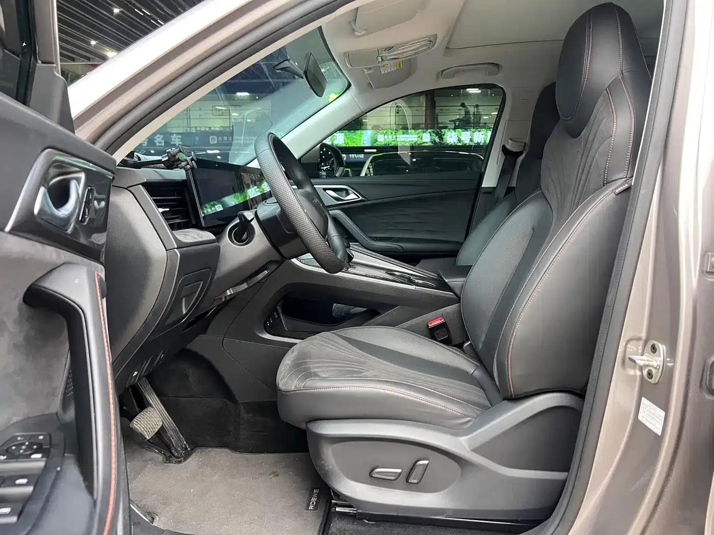 Roewe D5X DMH 2024 135 Flagship Edition — миниатюра 4