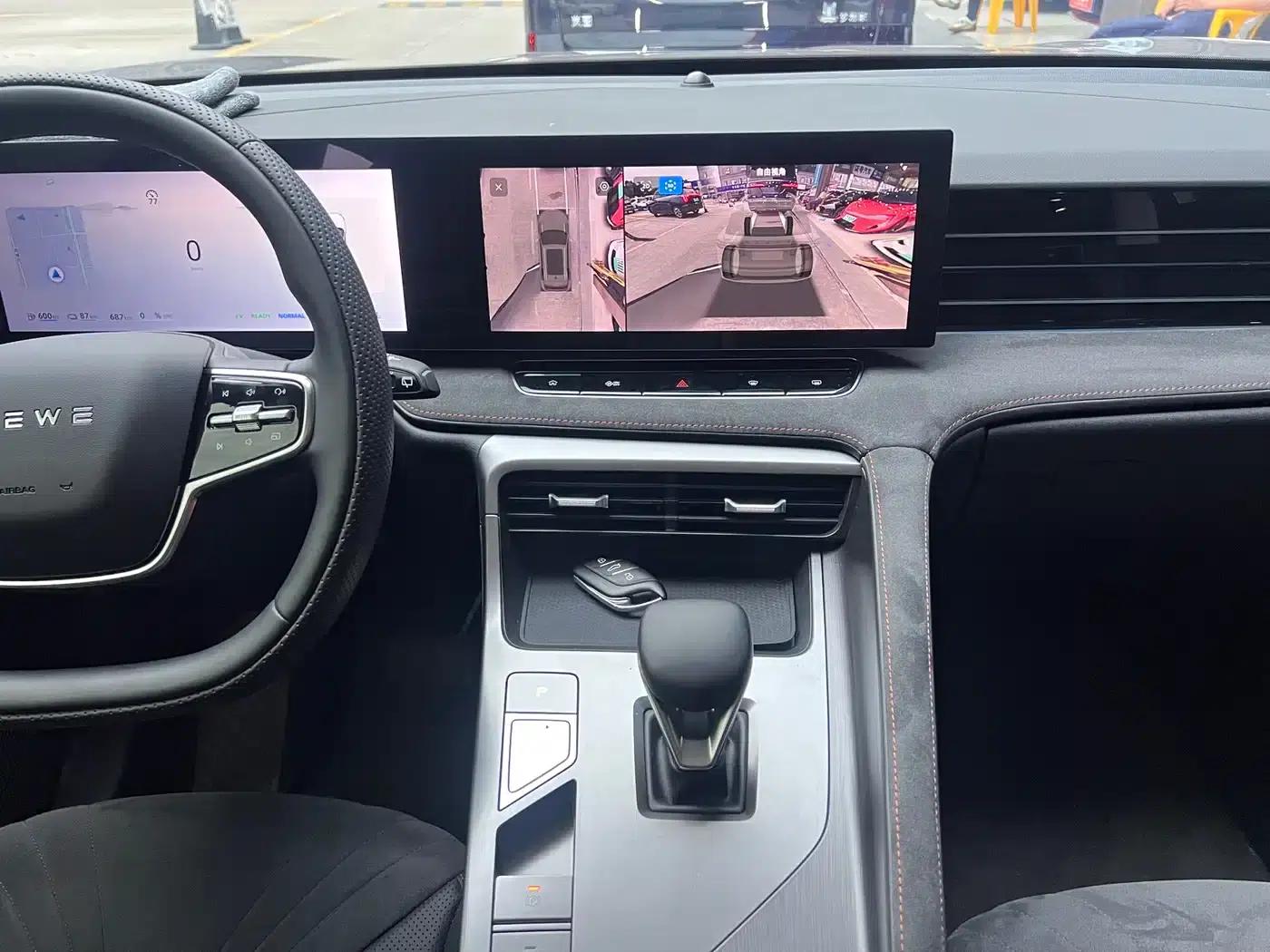 Roewe D5X DMH 2024 135 Flagship Edition — миниатюра 7