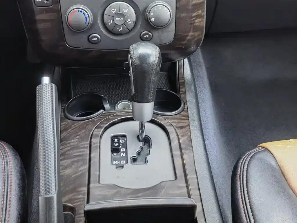Roewe W5 2013 1.8T 2WD Automatic Sheng Yu Edition — миниатюра 13