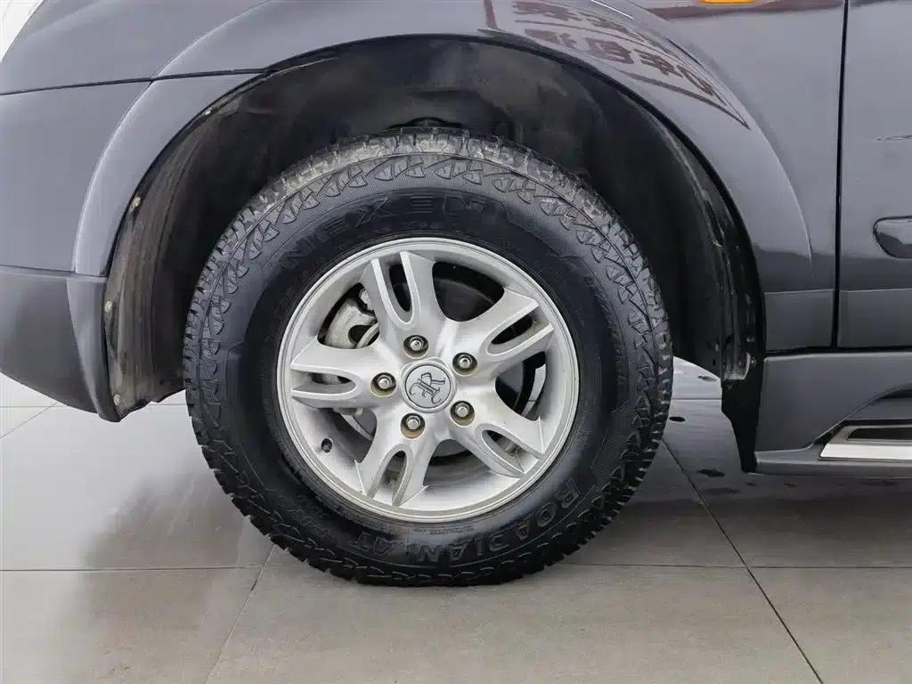 Roewe W5 2013 1.8T 2WD Automatic Sheng Yu Edition — миниатюра 17