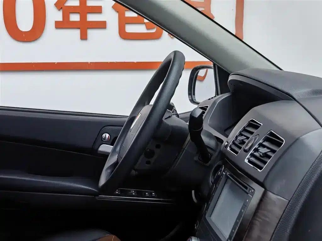 Roewe W5 2013 1.8T 2WD Automatic Sheng Yu Edition — миниатюра 22