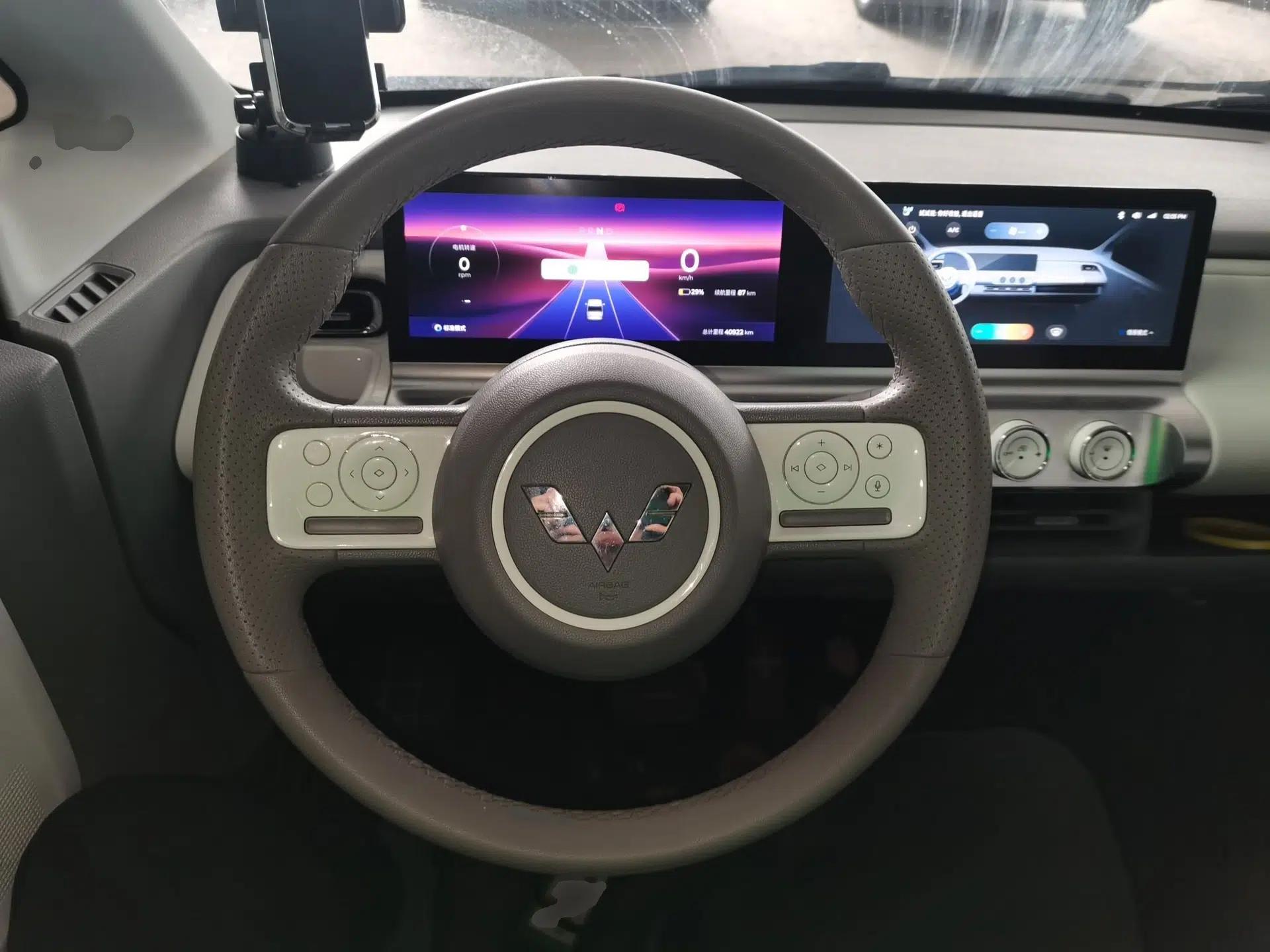Wuling Air ev 2023 - Four Seats - Advanced Edition — миниатюра 14