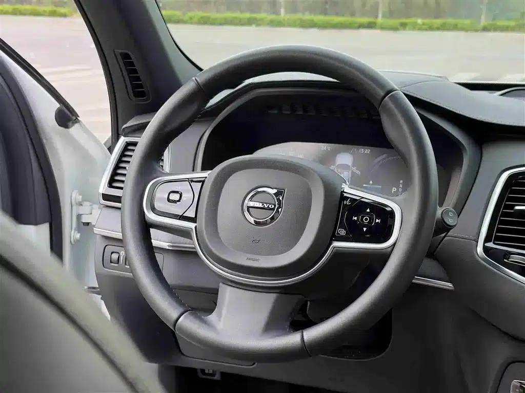 2022 Volvo XC90 Plug-in Hybrid E-Drive Hybrid T8 Inscription Luxury Edition (7-seater) — миниатюра 12