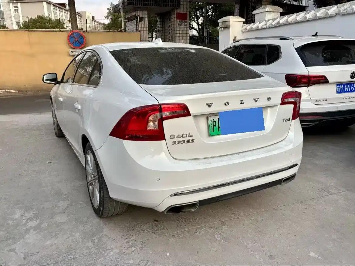 2015 Volvo S60 Plug-in Hybrid, S60L E-Drive Hybrid T6 Smart Edition — миниатюра 4