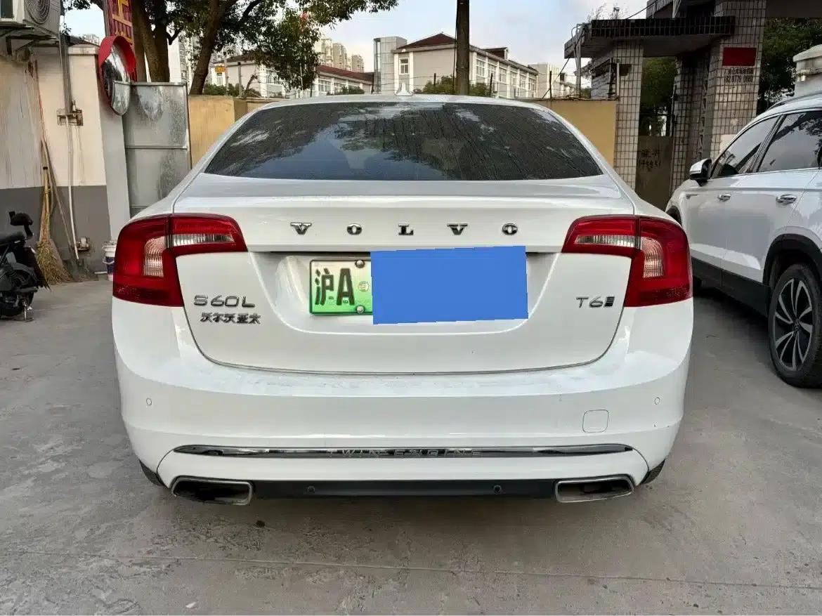 2015 Volvo S60 Plug-in Hybrid, S60L E-Drive Hybrid T6 Smart Edition — миниатюра 5