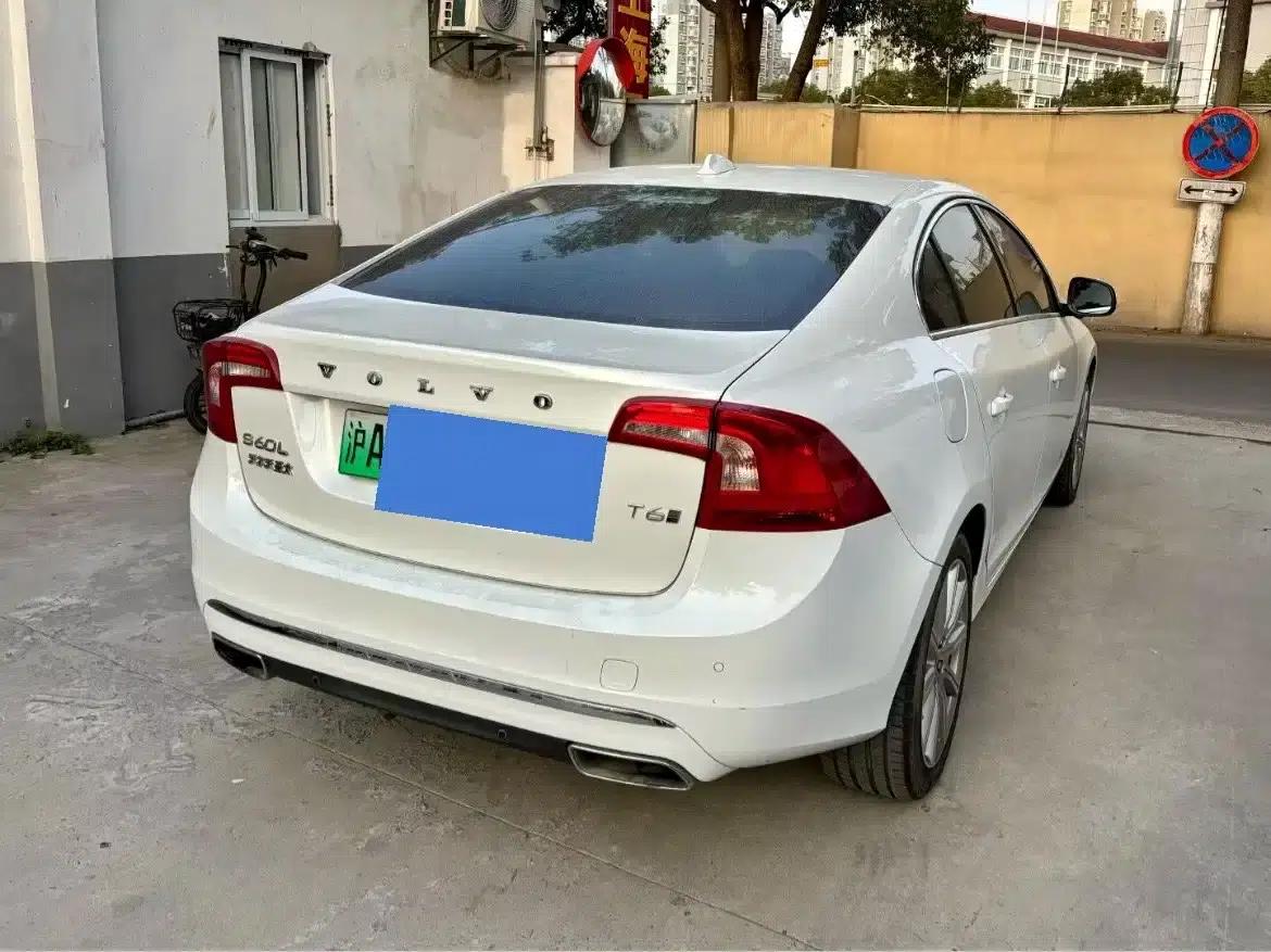 2015 Volvo S60 Plug-in Hybrid, S60L E-Drive Hybrid T6 Smart Edition — миниатюра 6