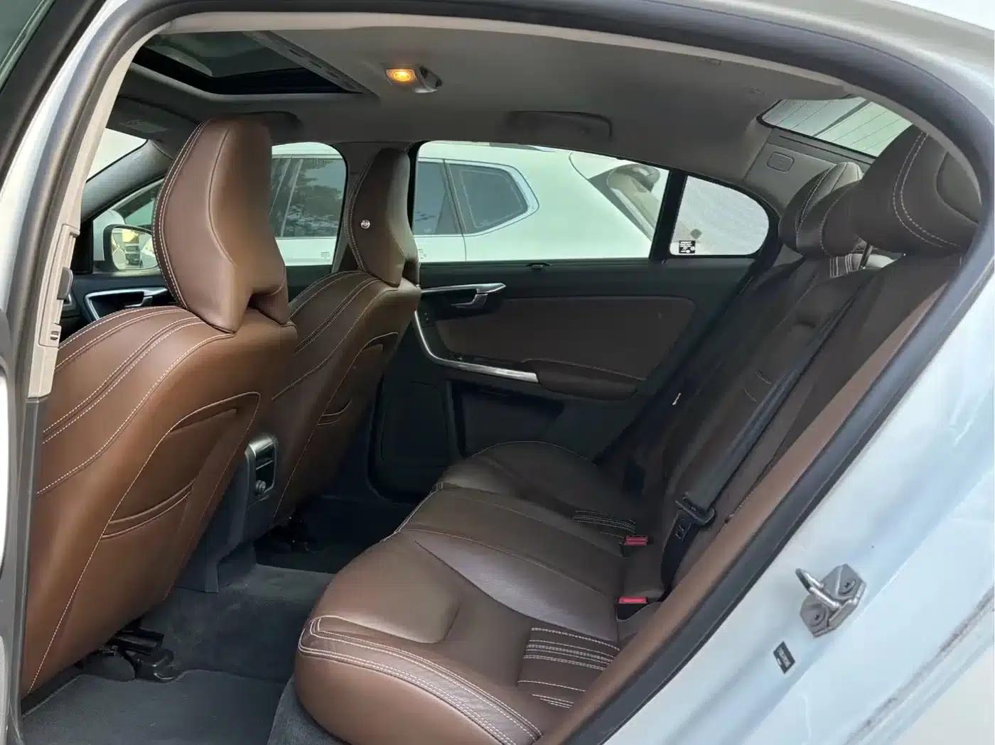 2015 Volvo S60 Plug-in Hybrid, S60L E-Drive Hybrid T6 Smart Edition — миниатюра 7