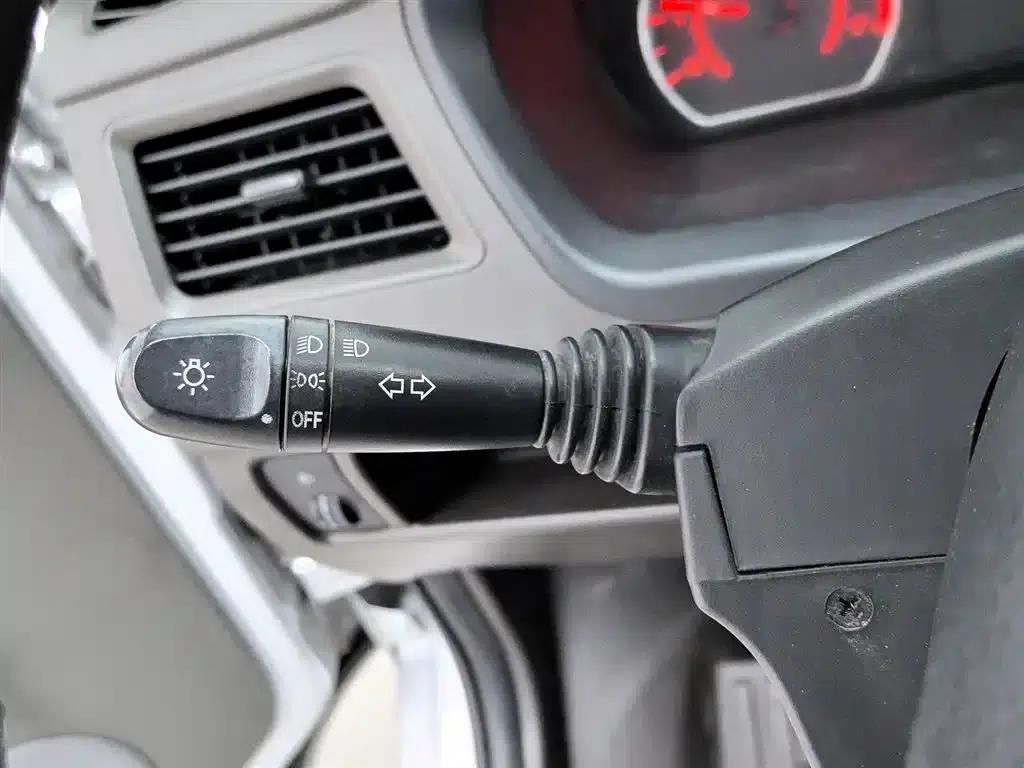 Wuling Rongguang S 2023 1.5L Basic Model 5/7 Seats — миниатюра 21