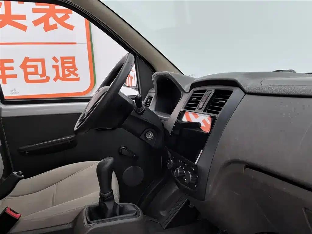 Wuling Rongguang S 2023 1.5L Basic Model 5/7 Seats — миниатюра 22