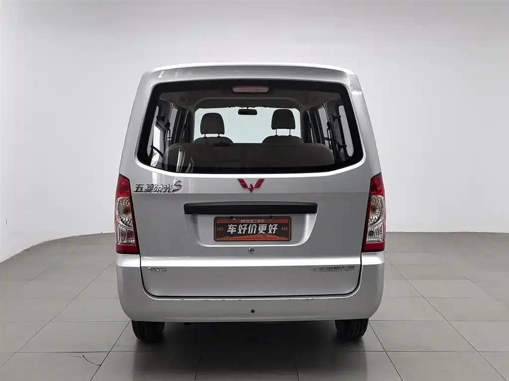 Wuling Rongguang S 2023 1.5L Basic Model 5/7 Seats — миниатюра 4