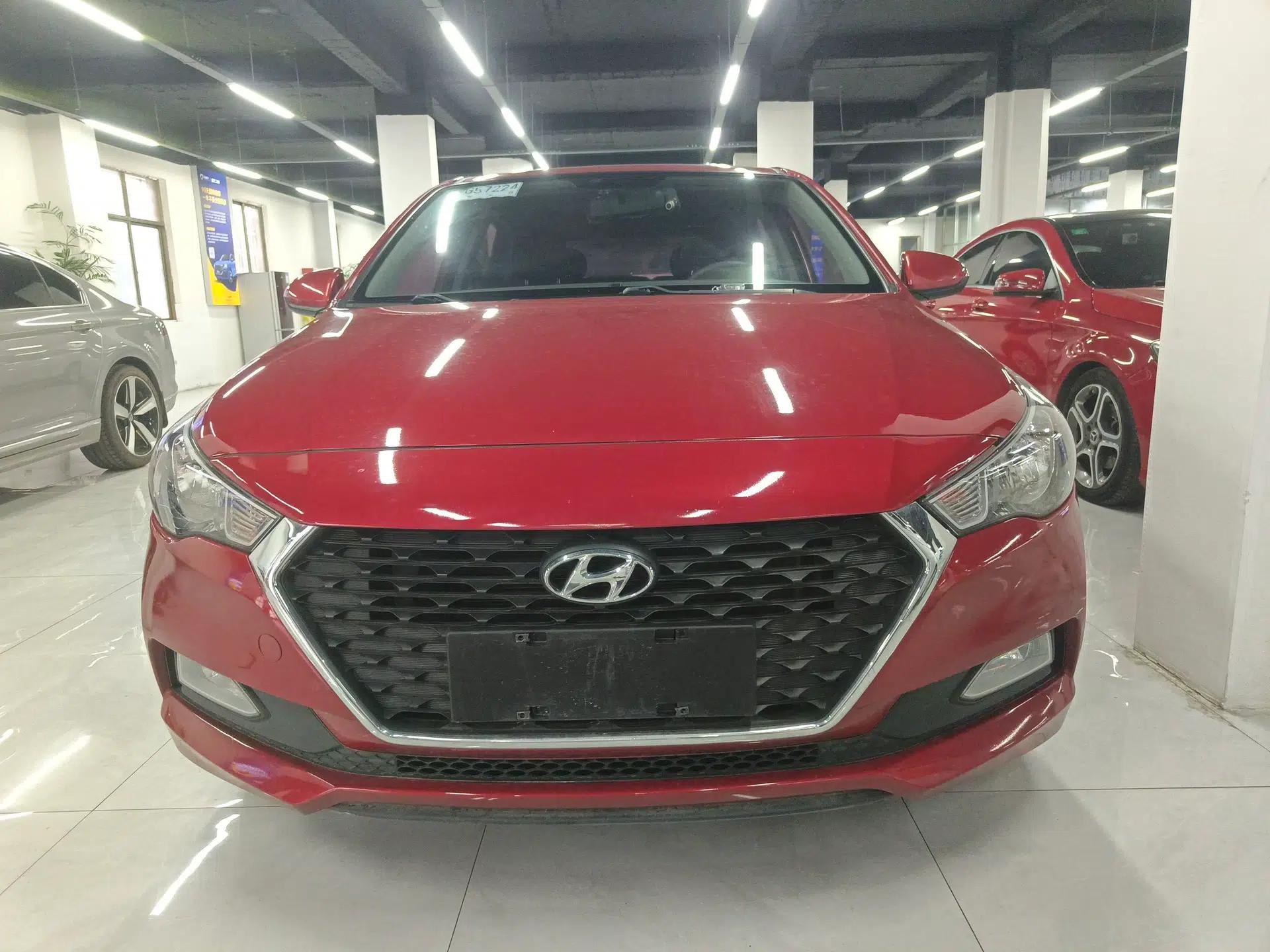 Hyundai Verna RV 2017 1.4L Automatic Cool Edition GLS China VI Standard — миниатюра 2