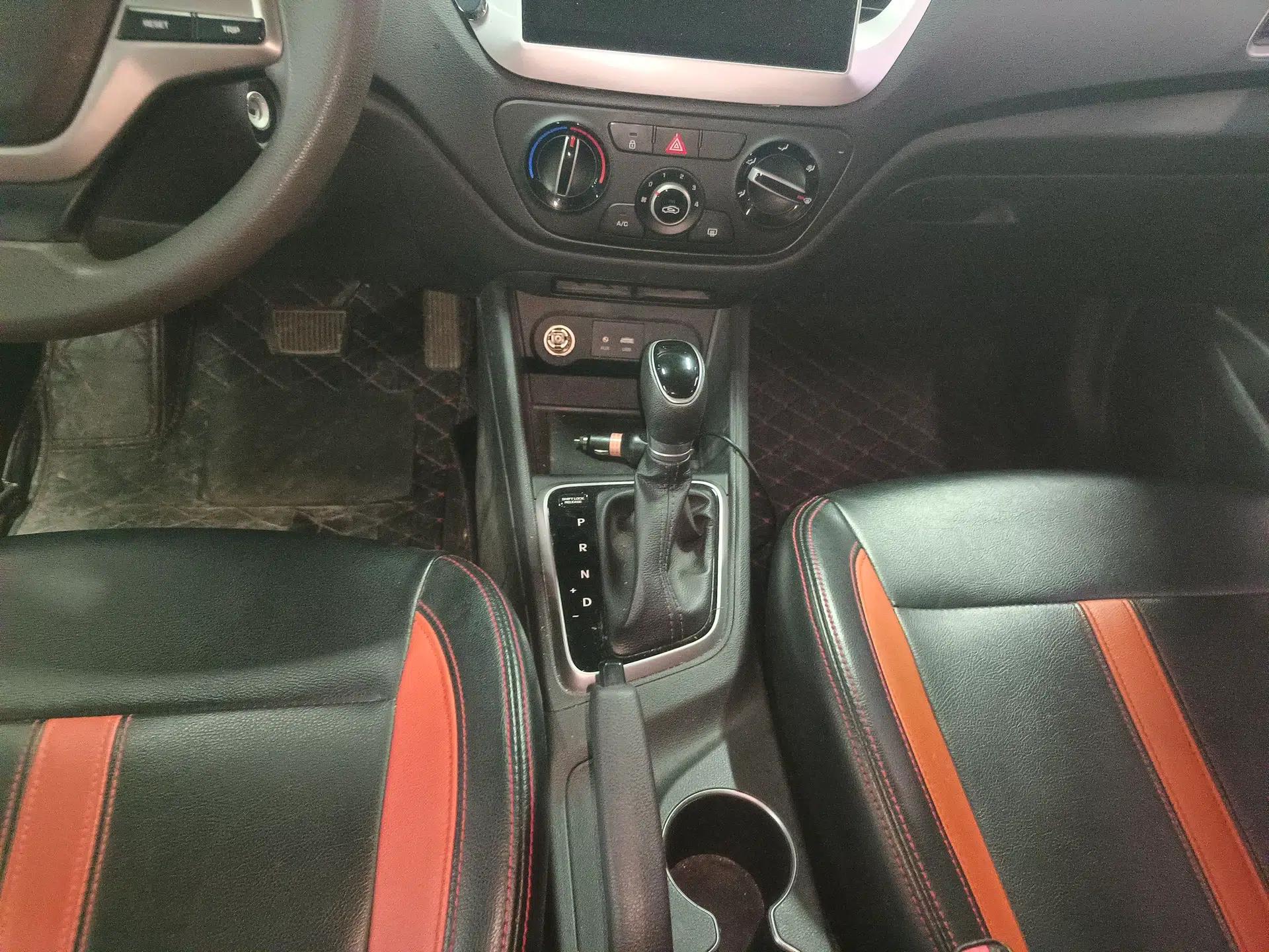 Hyundai Verna RV 2017 1.4L Automatic Cool Edition GLS China VI Standard — миниатюра 17