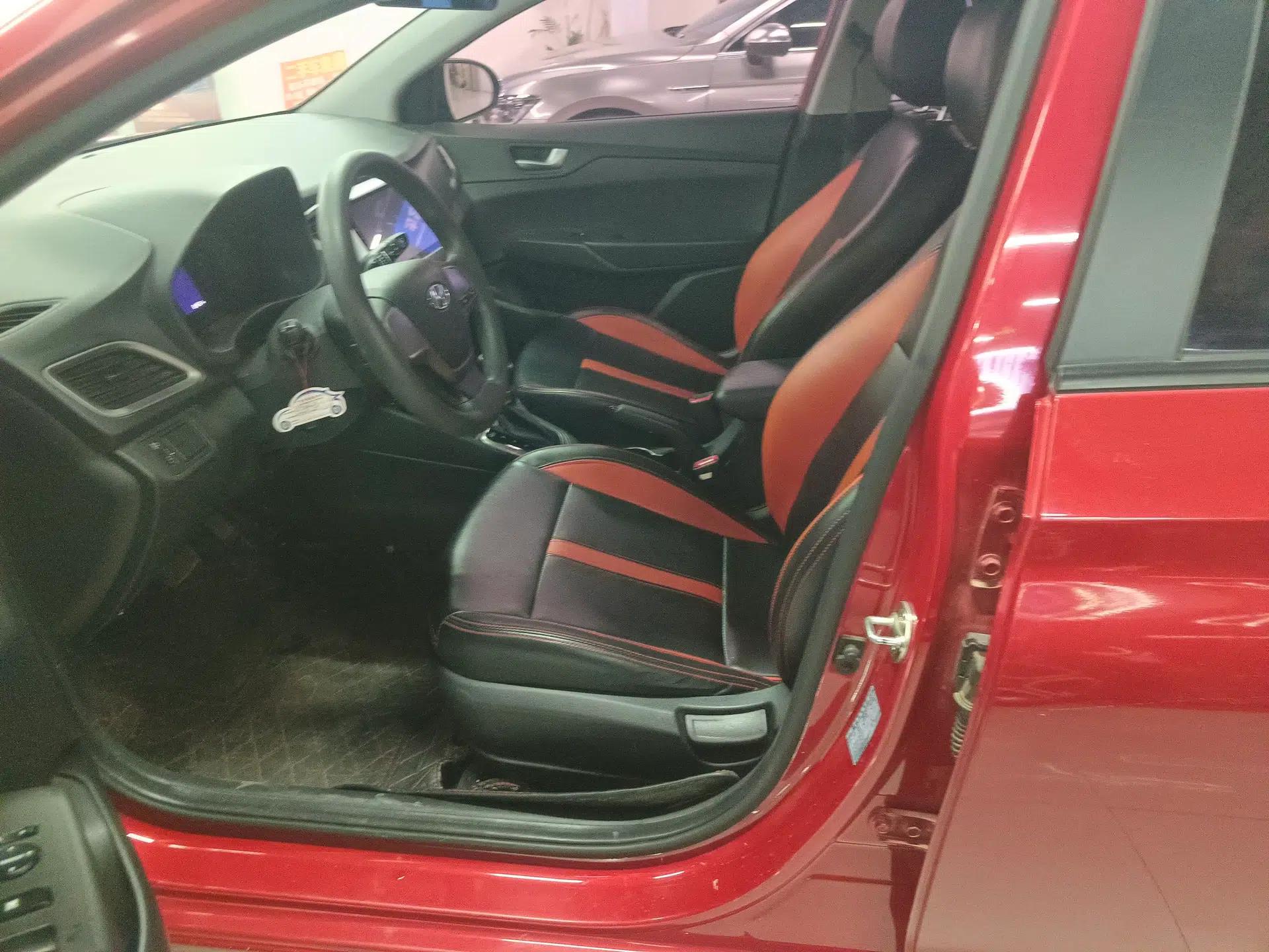 Hyundai Verna RV 2017 1.4L Automatic Cool Edition GLS China VI Standard — миниатюра 18