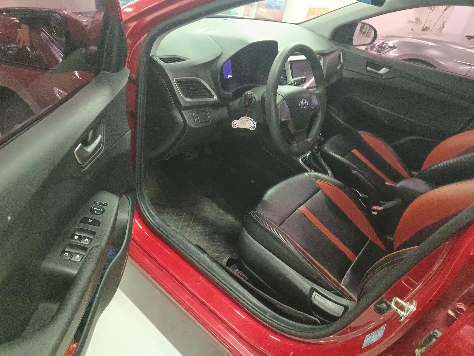 Hyundai Verna RV 2017 1.4L Automatic Cool Edition GLS China VI Standard — миниатюра 19