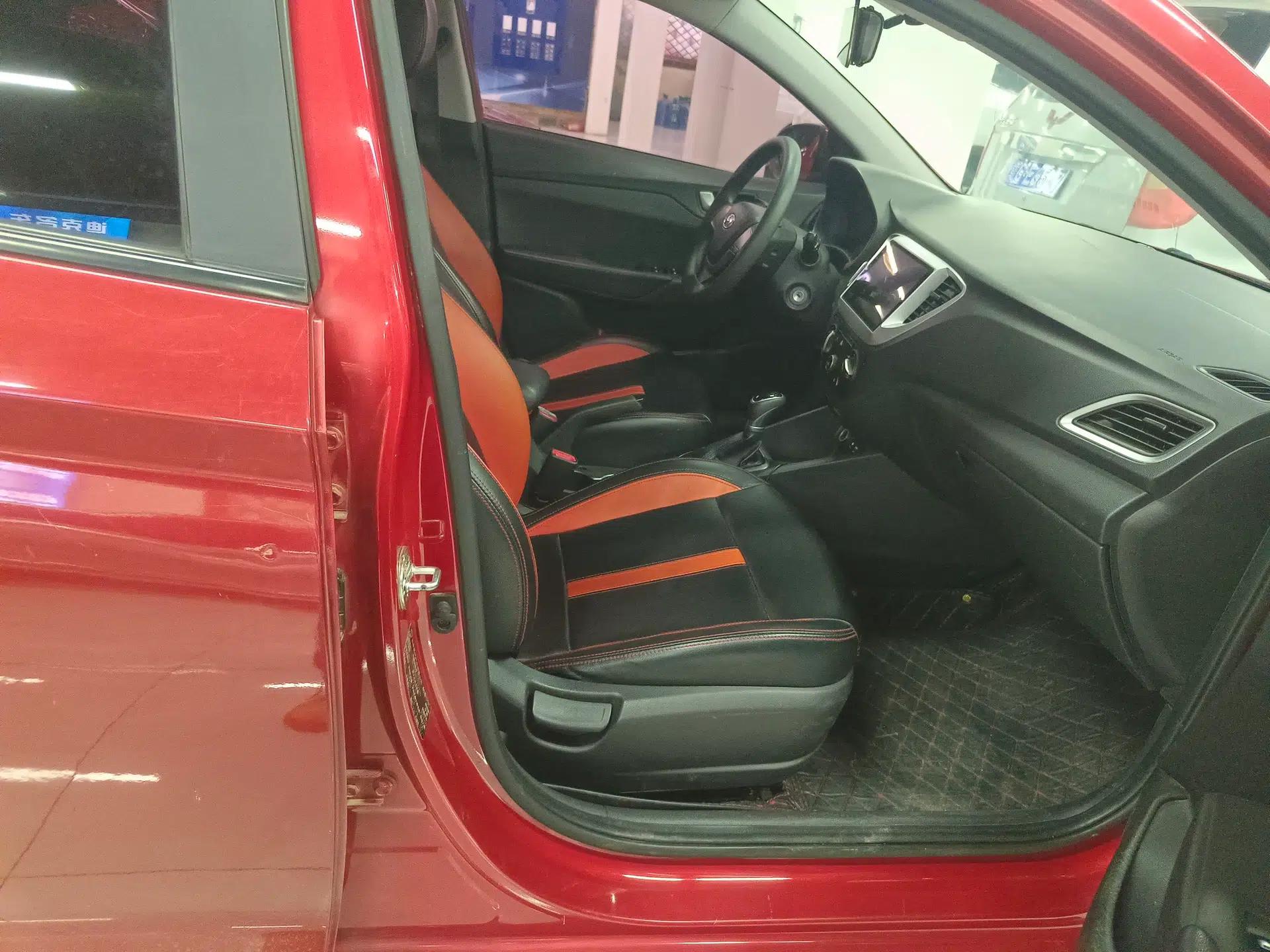 Hyundai Verna RV 2017 1.4L Automatic Cool Edition GLS China VI Standard — миниатюра 23