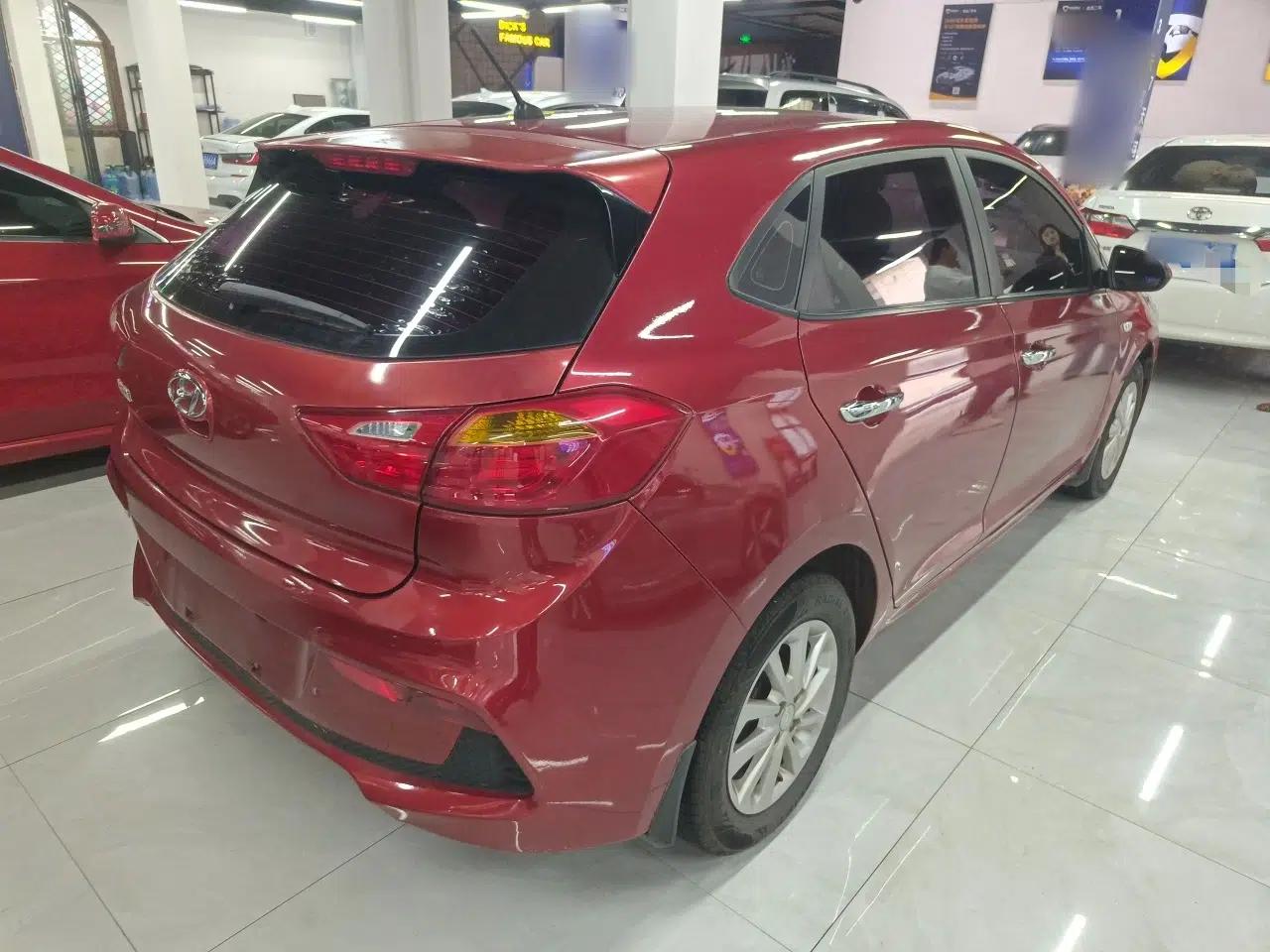 Hyundai Verna RV 2017 1.4L Automatic Cool Edition GLS China VI Standard — миниатюра 6