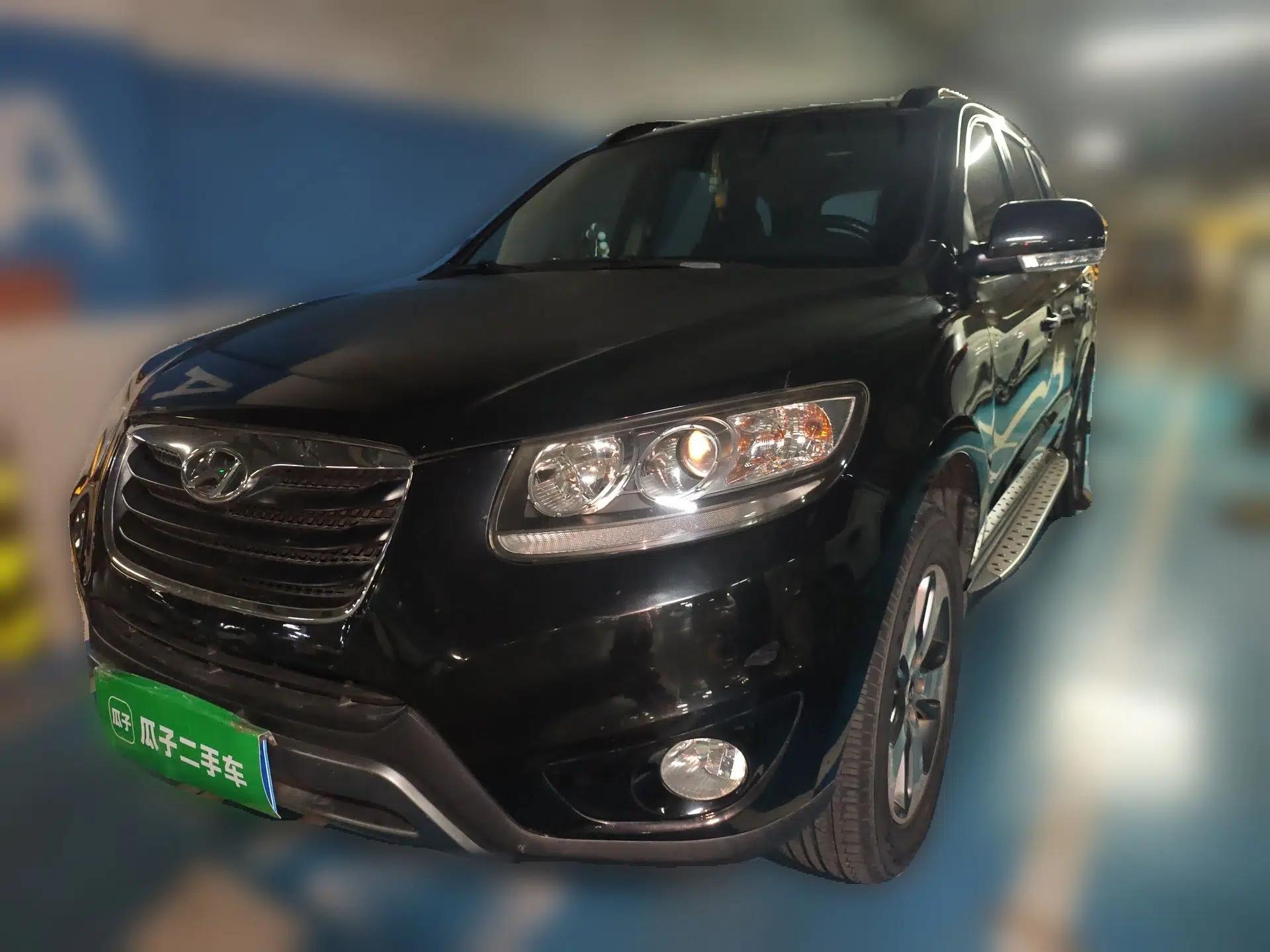 Hyundai Santa Fe Classic 2012 2.4 Comfort Edition 7-Seater Four-Wheel Drive — миниатюра 1