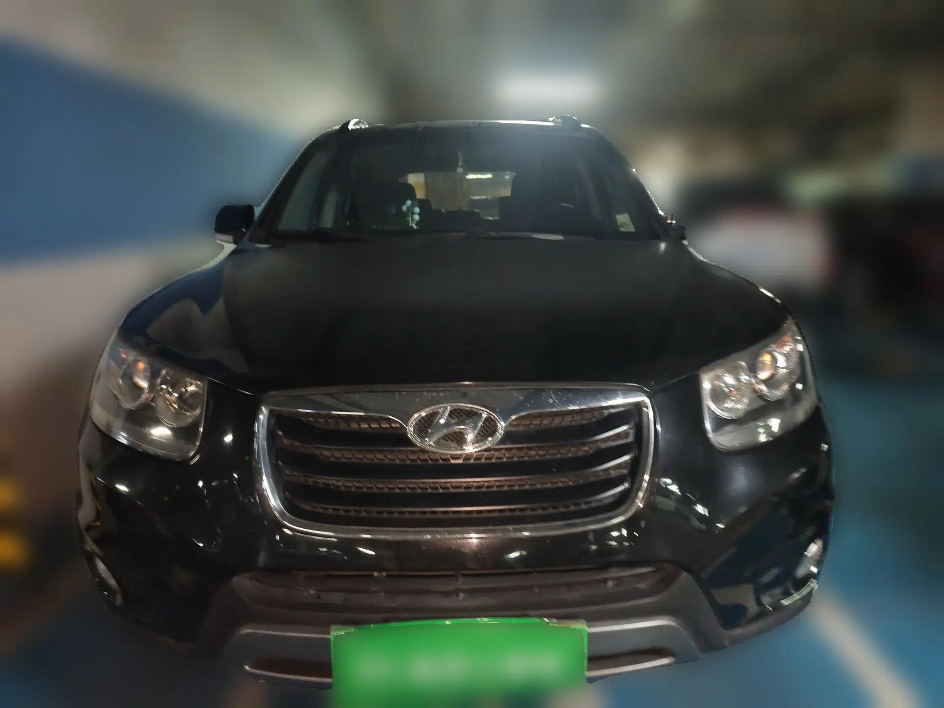 Hyundai Santa Fe Classic 2012 2.4 Comfort Edition 7-Seater Four-Wheel Drive — миниатюра 2