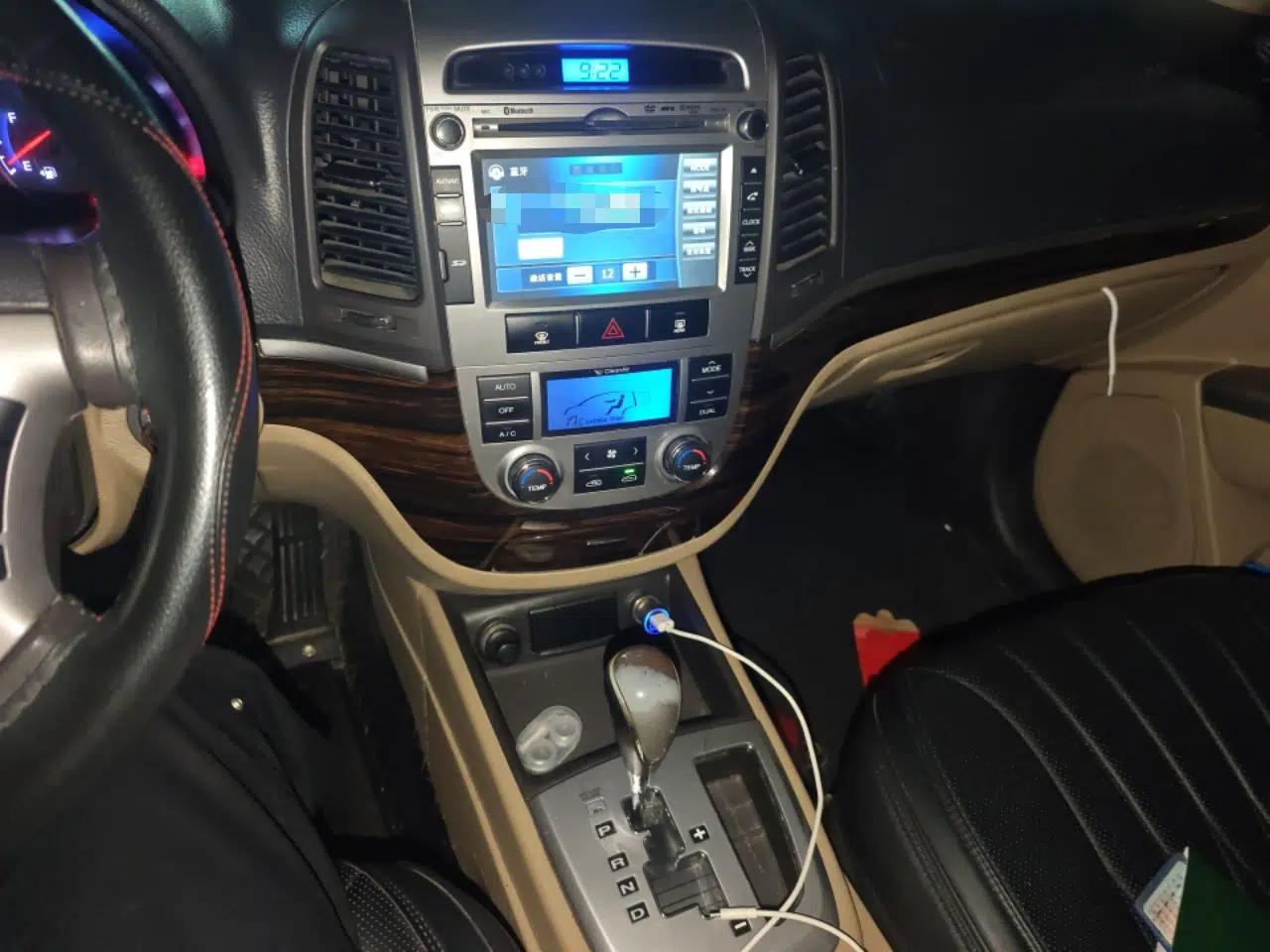 Hyundai Santa Fe Classic 2012 2.4 Comfort Edition 7-Seater Four-Wheel Drive — миниатюра 14