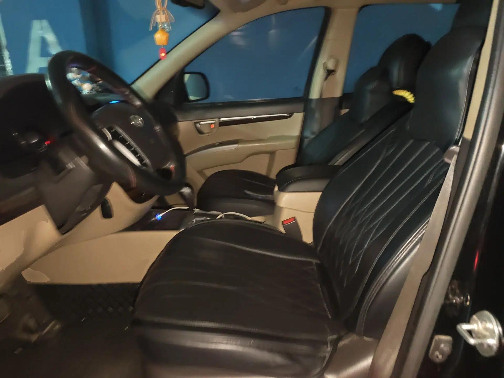 Hyundai Santa Fe Classic 2012 2.4 Comfort Edition 7-Seater Four-Wheel Drive — миниатюра 16
