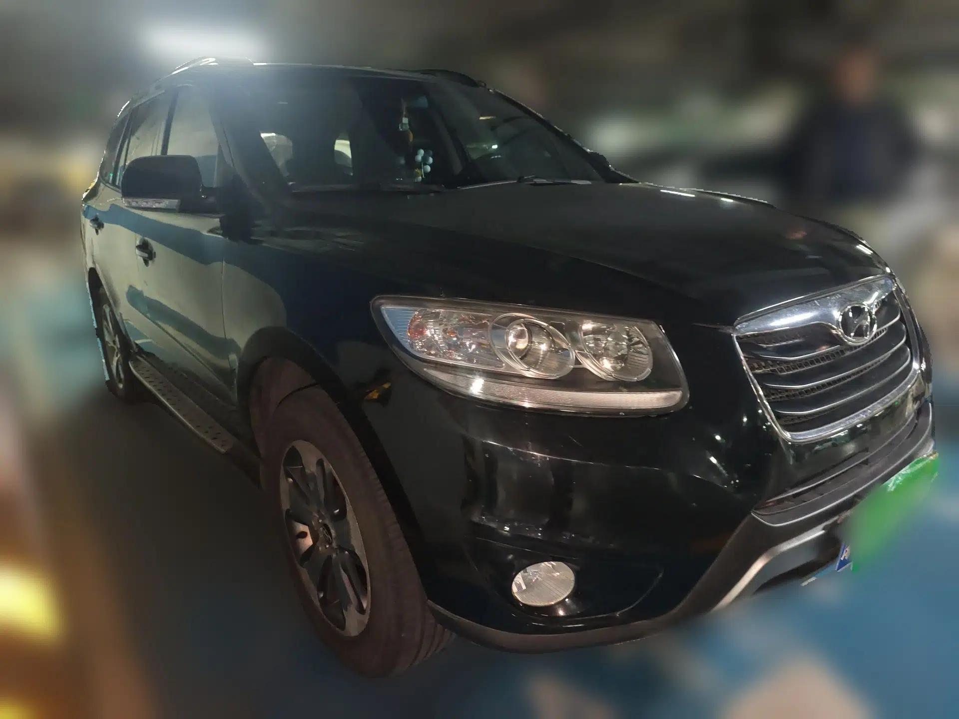 Hyundai Santa Fe Classic 2012 2.4 Comfort Edition 7-Seater Four-Wheel Drive — миниатюра 3