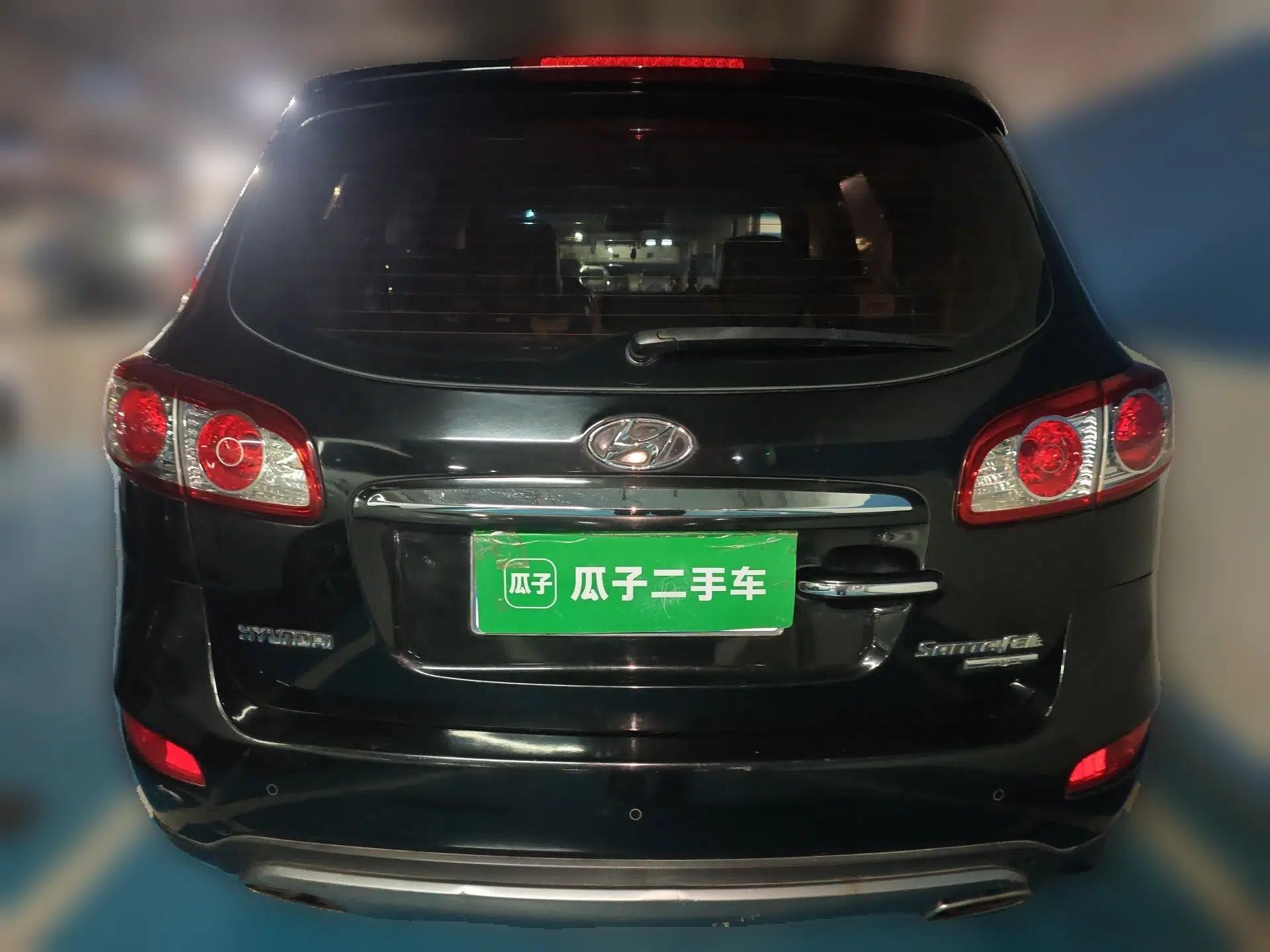 Hyundai Santa Fe Classic 2012 2.4 Comfort Edition 7-Seater Four-Wheel Drive — миниатюра 5