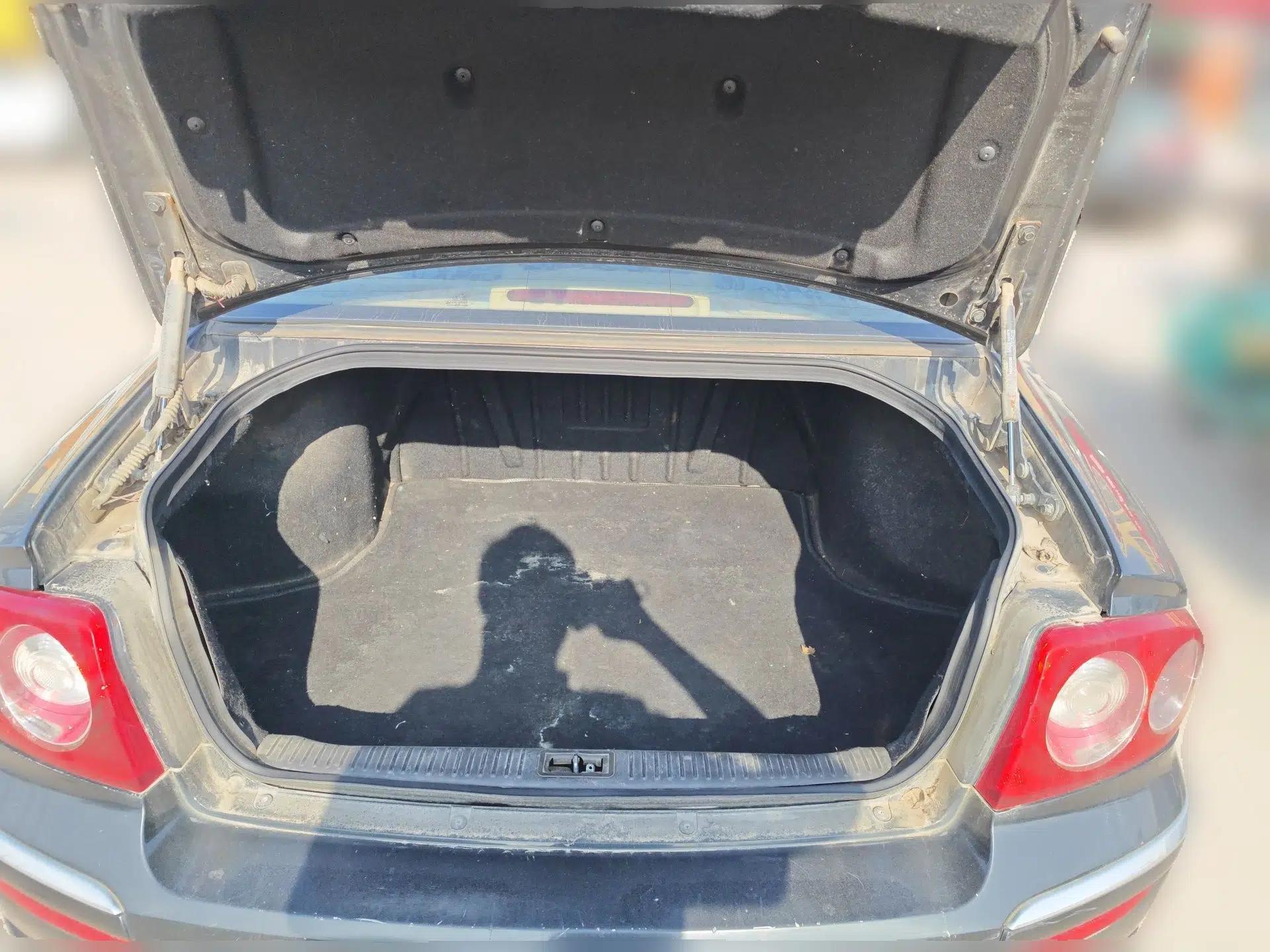 Hyundai MoInca 2009 1.8L Manual Luxury Edition GL — миниатюра 20